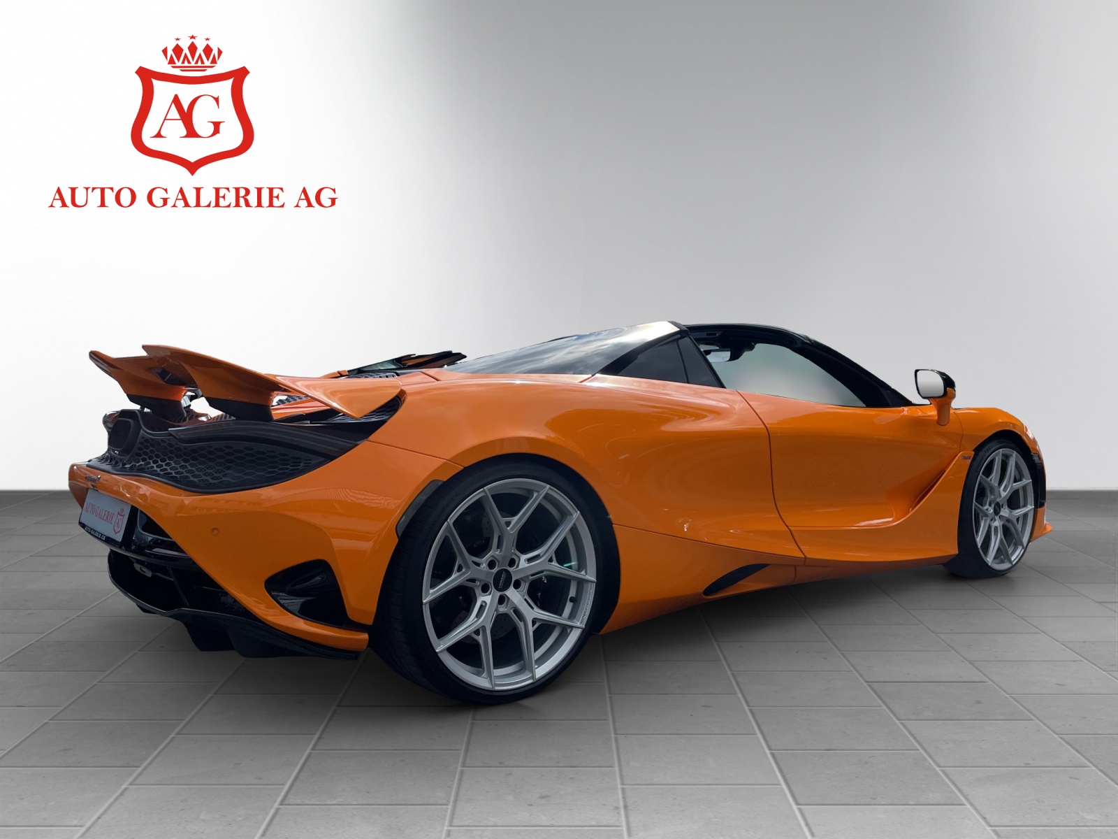 McLAREN 750S Spider-image-18