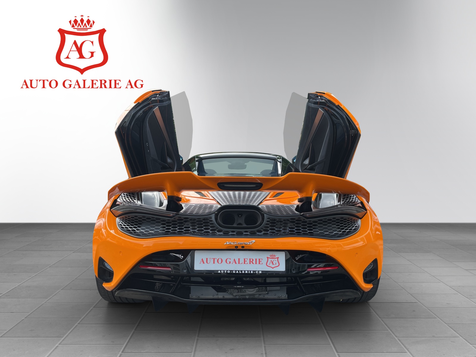 McLAREN 750S Spider-image-8