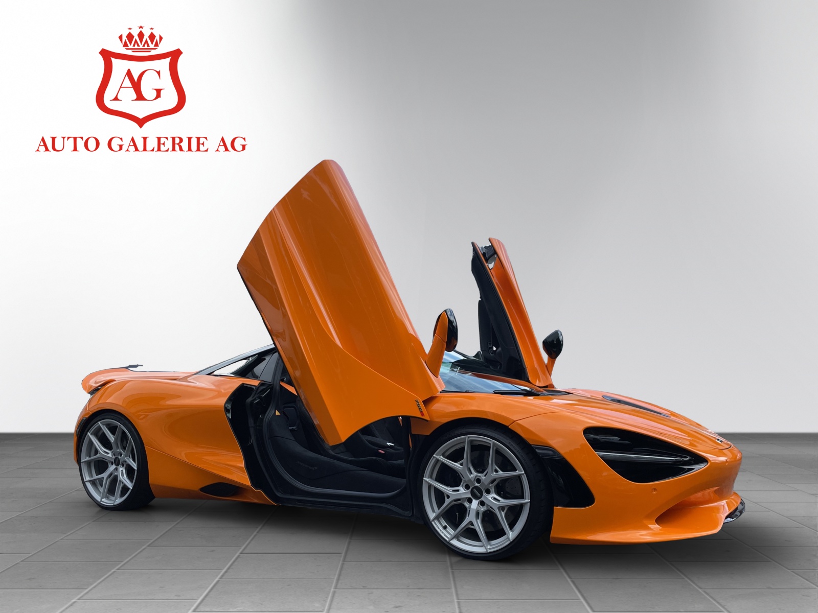 McLAREN 750S Spider-showroom-element-2