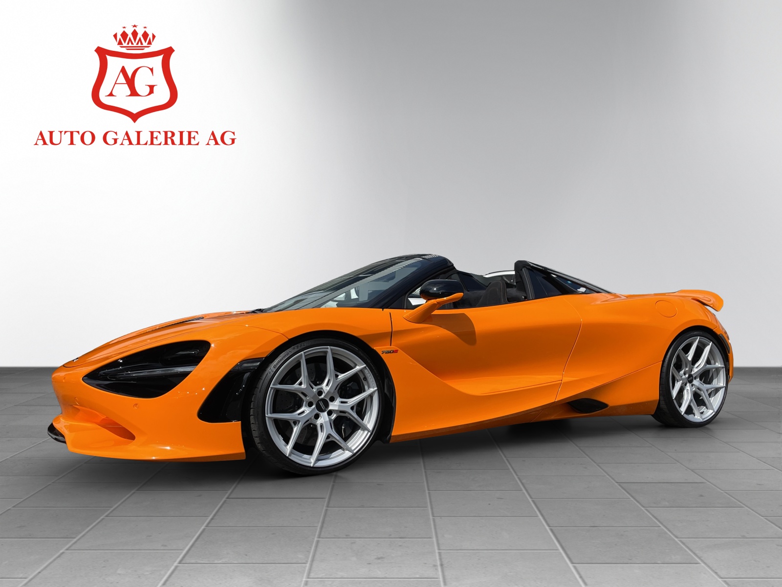 McLAREN 750S Spider-showroom-element-1