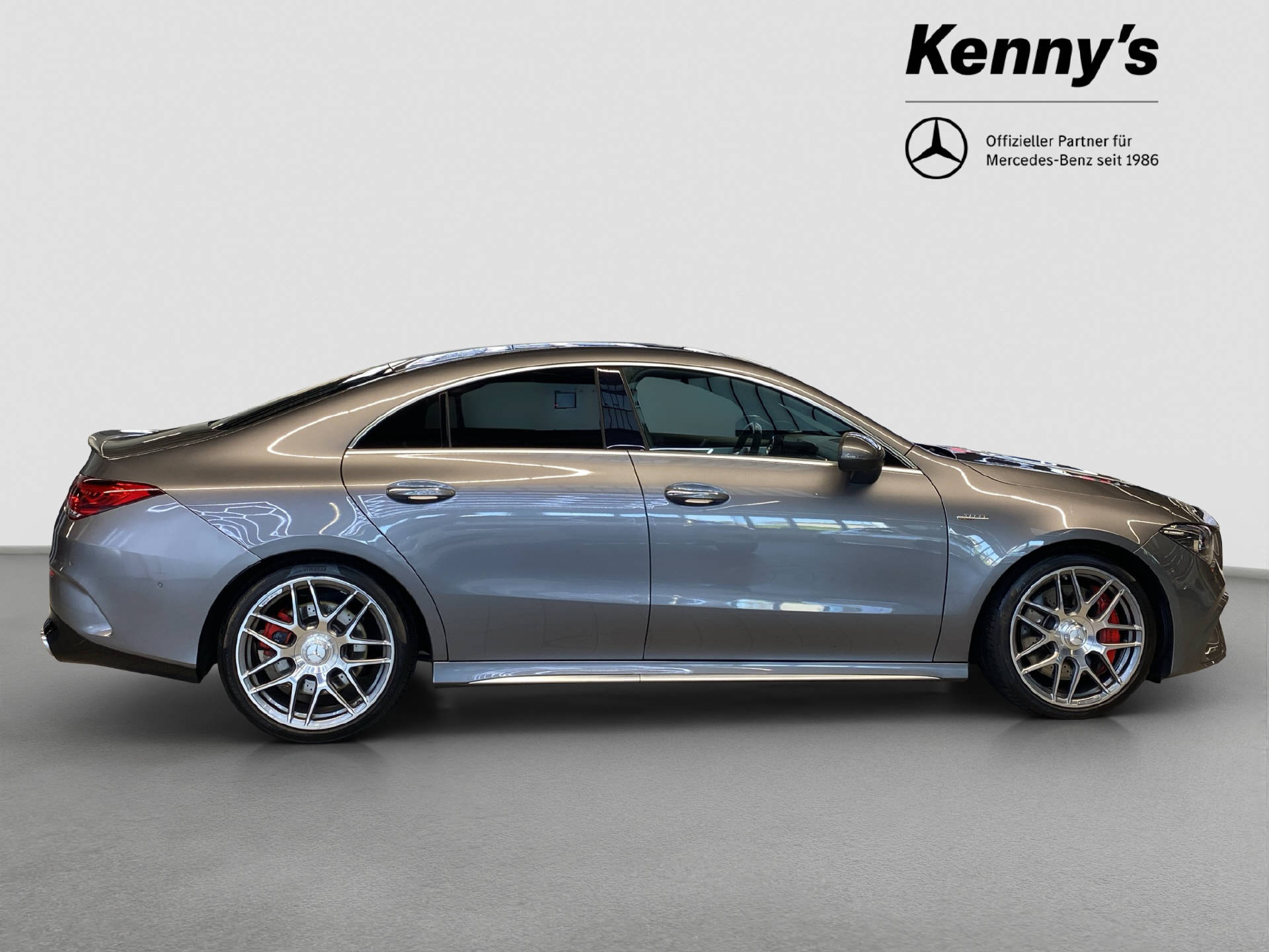 MERCEDES-BENZ CLA 45 S AMG 4MATIC+-showroom-element-3
