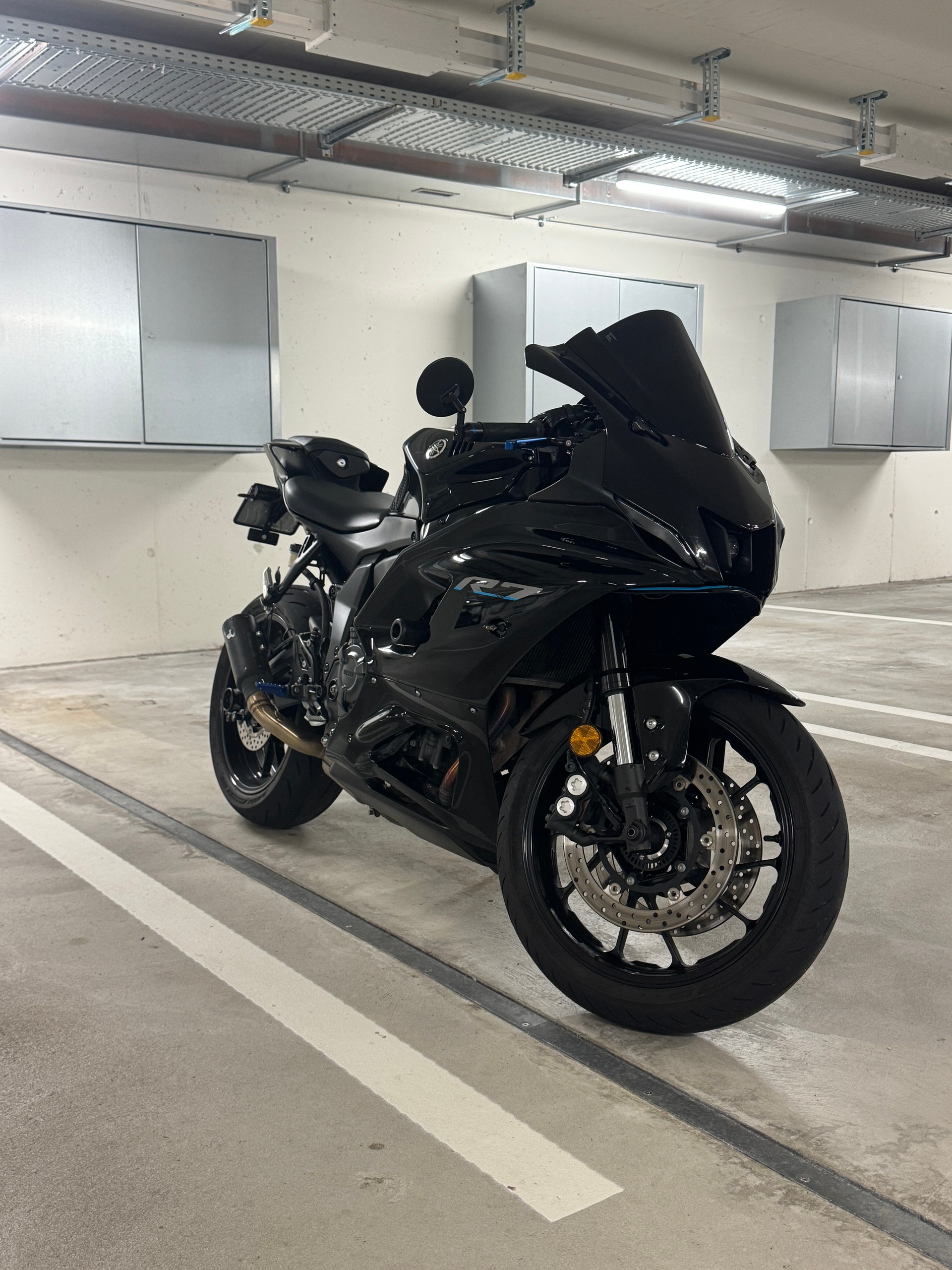 YAMAHA YZF-R7-image-0
