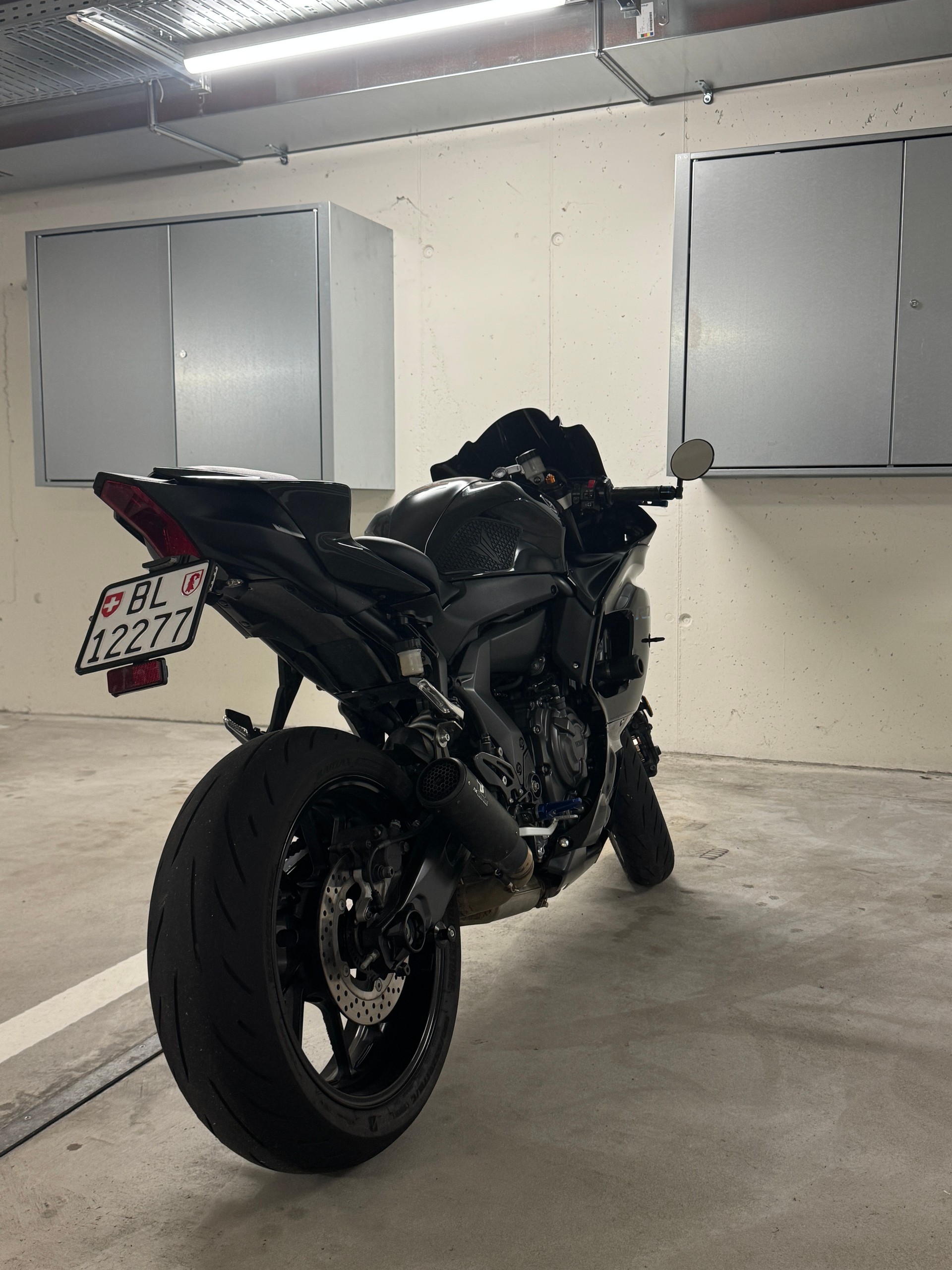 YAMAHA YZF-R7-image-2
