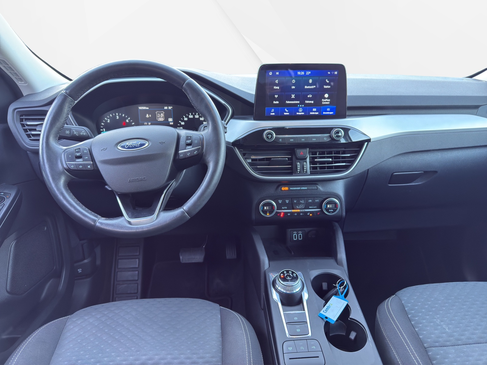 FORD Kuga 2.0 TDCi EcoBlue Cool & Connect 4WD-image-12