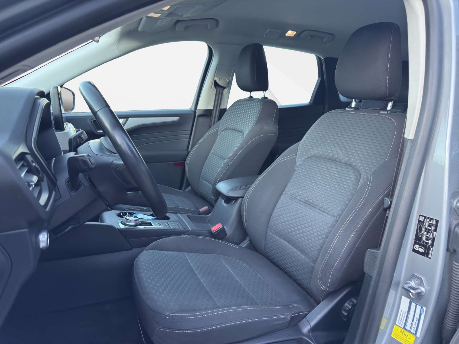 FORD Kuga 2.0 TDCi EcoBlue Cool & Connect 4WD-image-8