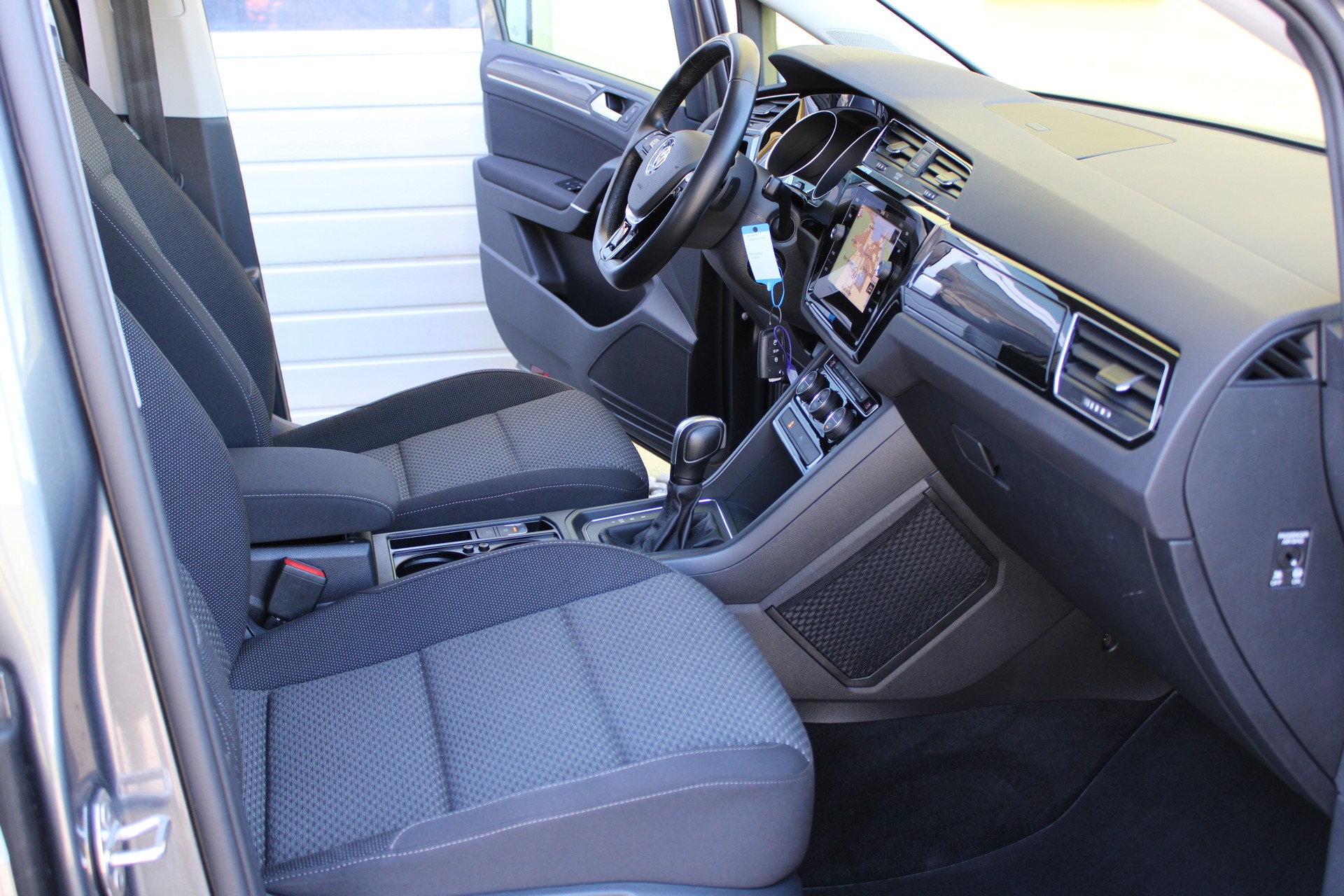 VW Touran 2.0 TDI BlueMotion Technology Comfortline DSG-image-17