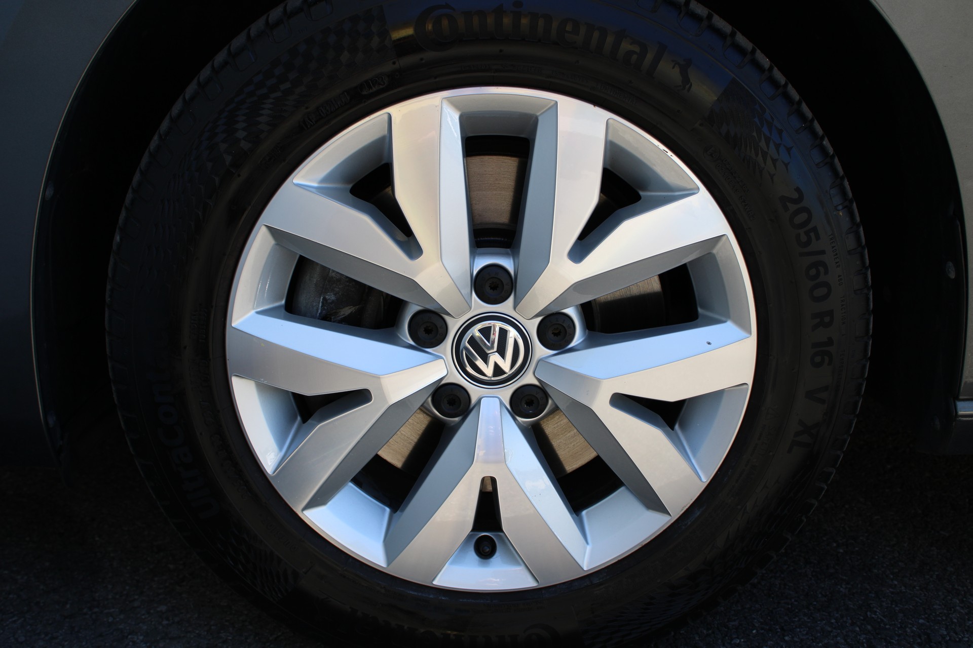 VW Touran 2.0 TDI BlueMotion Technology Comfortline DSG-image-22