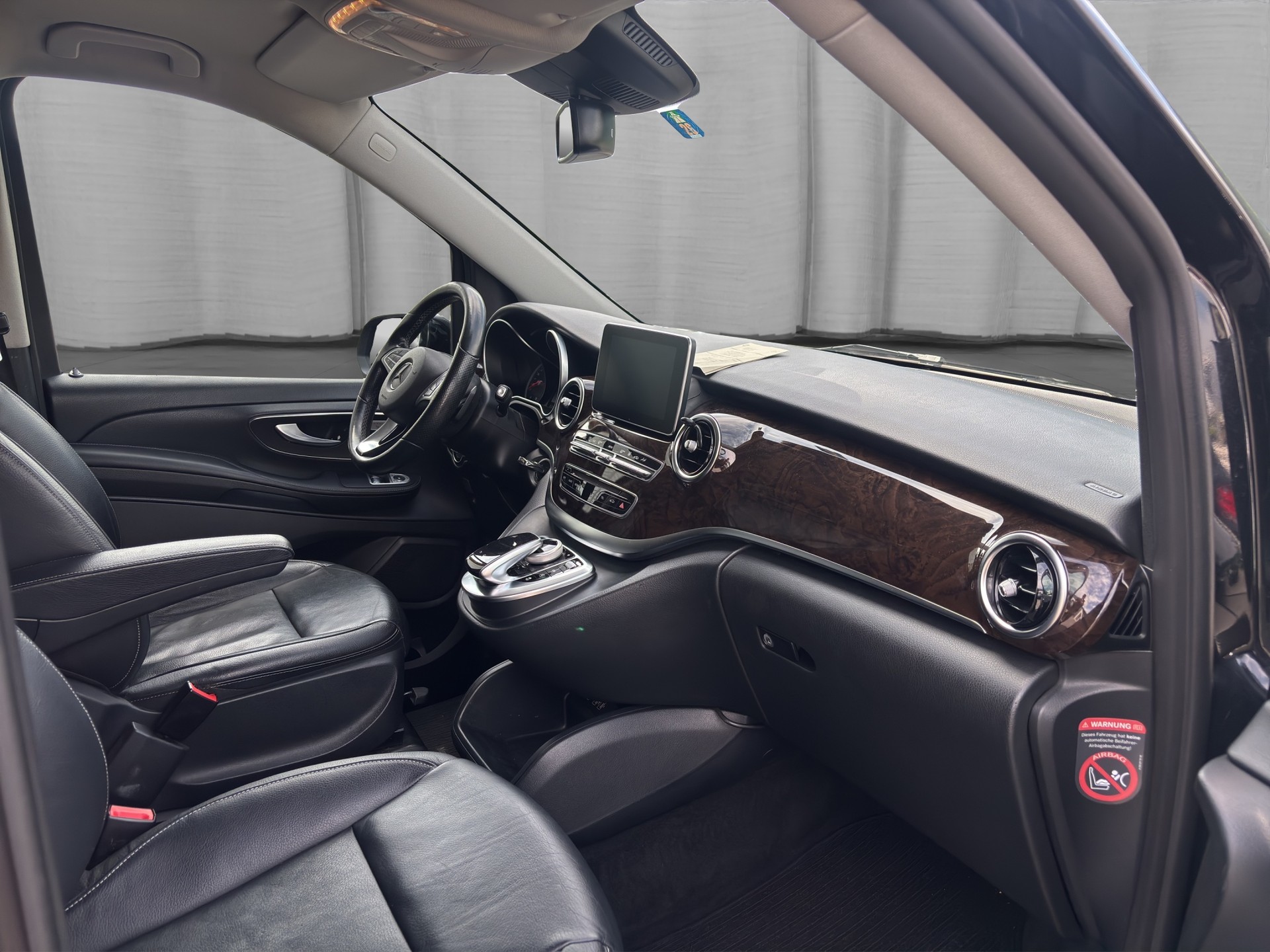 MERCEDES-BENZ V 250 d Avantgarde extralang 4M 7G-Tronic-image-13