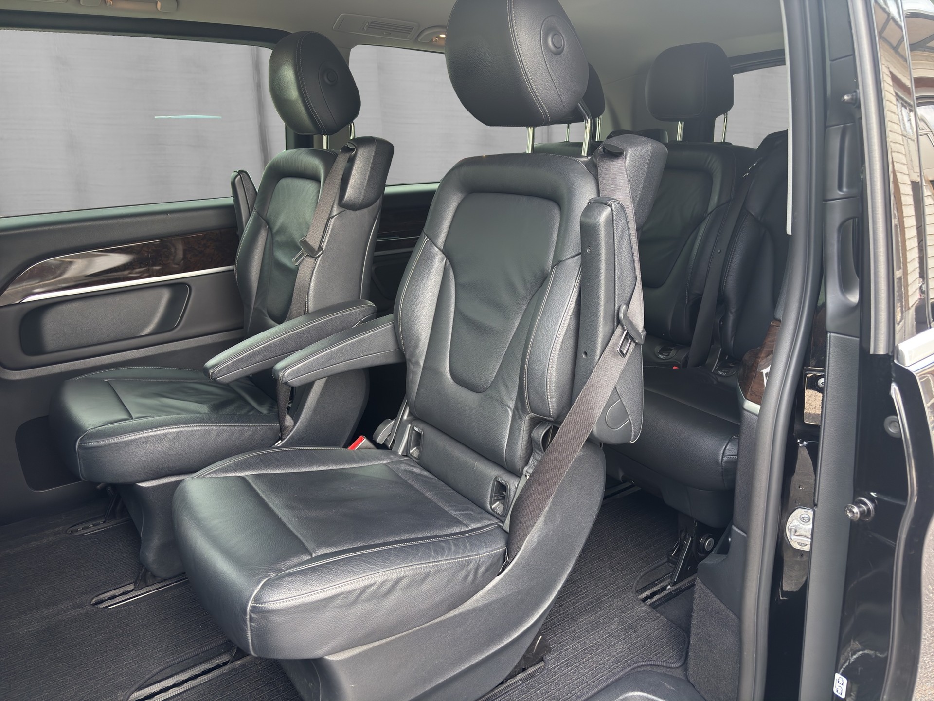 MERCEDES-BENZ V 250 d Avantgarde extralang 4M 7G-Tronic-image-10