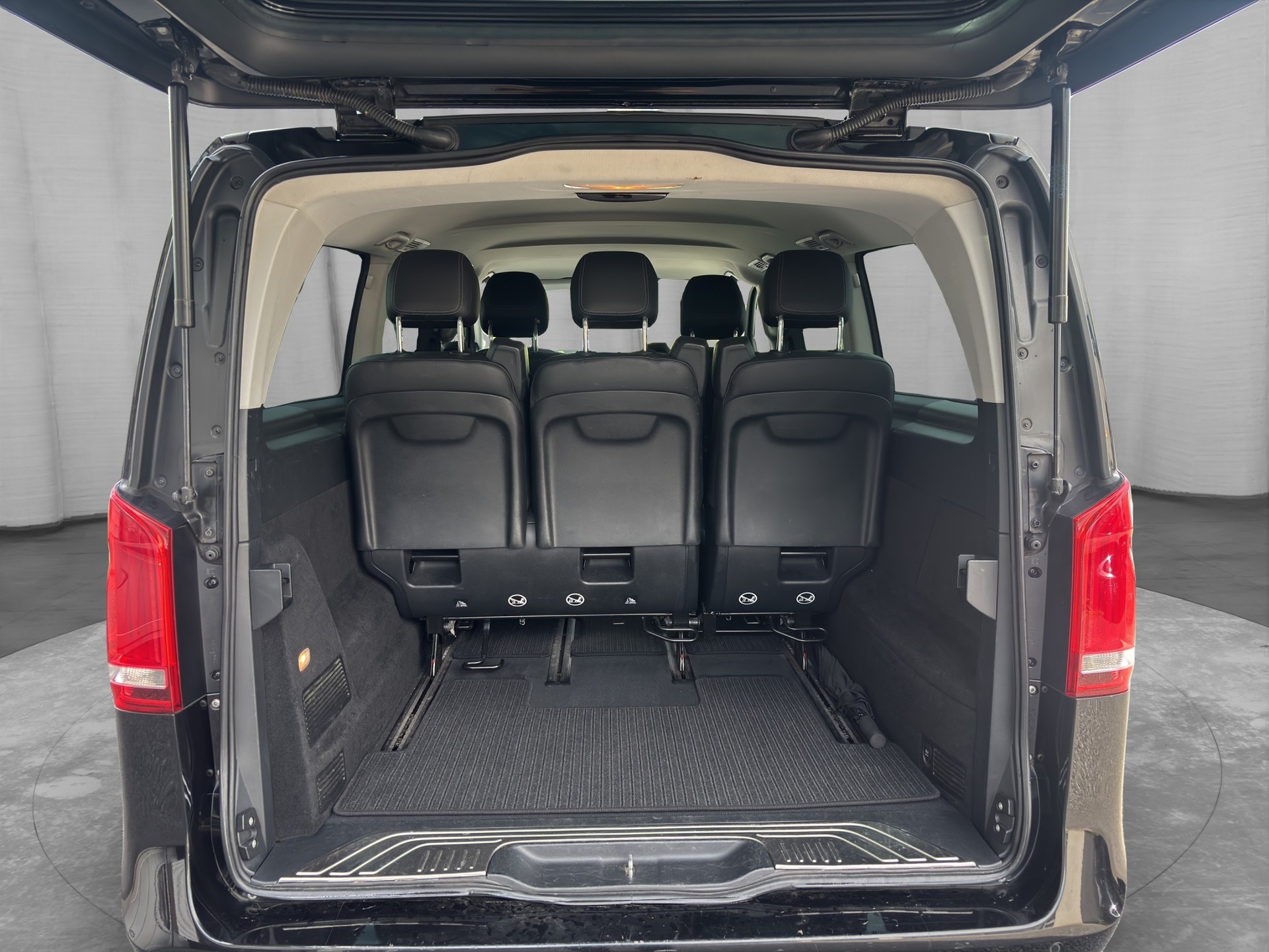 MERCEDES-BENZ V 250 d Avantgarde extralang 4M 7G-Tronic-image-11