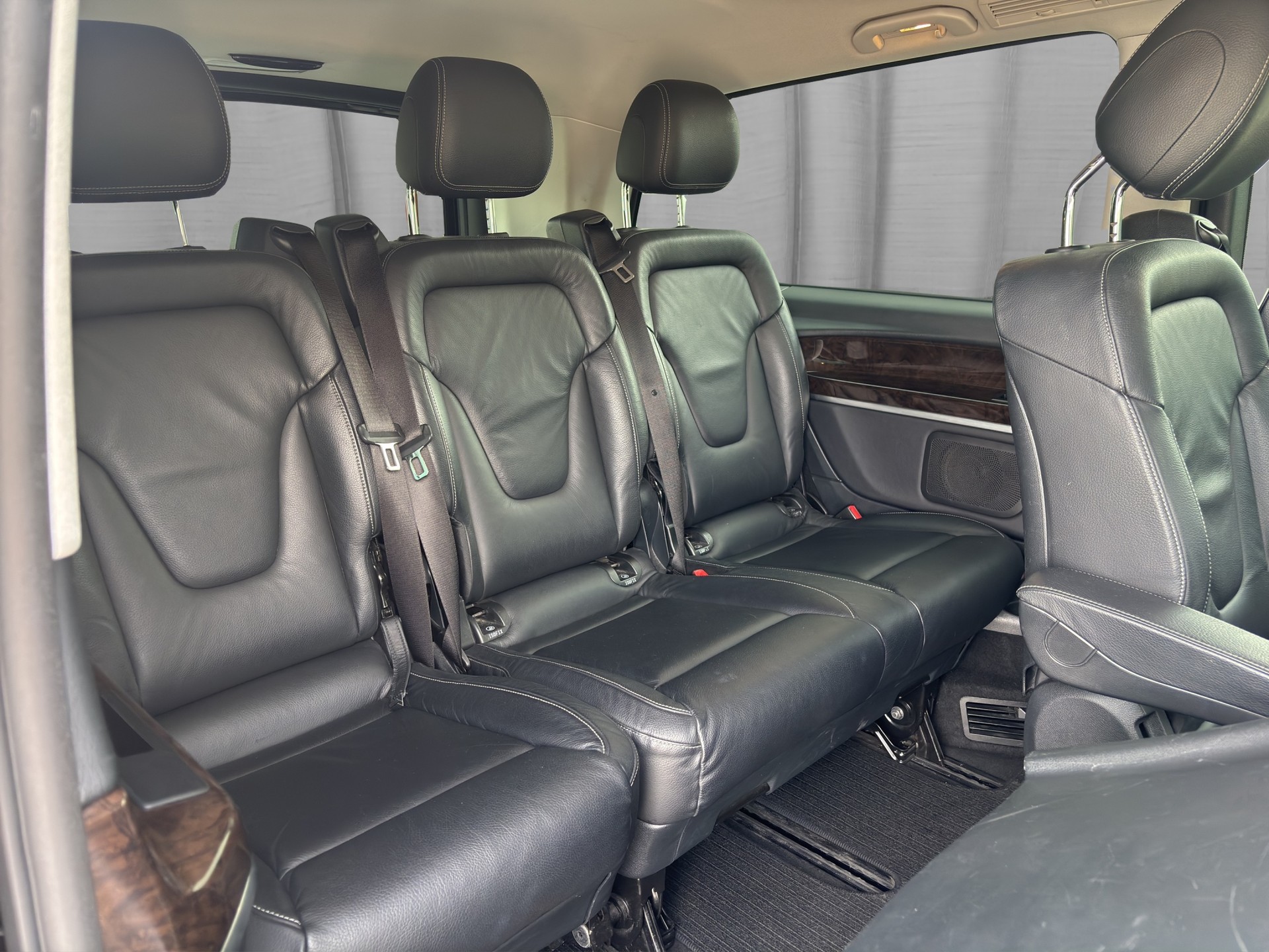 MERCEDES-BENZ V 250 d Avantgarde extralang 4M 7G-Tronic-image-12
