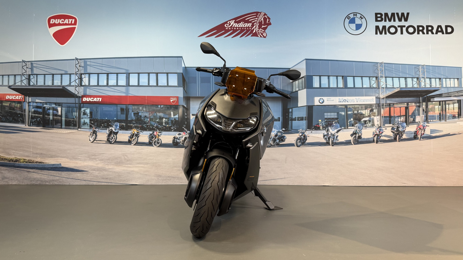 BMW CE 04 Avantgarde Prime de 3000CHF inclus / Leasing à partir de 2.9%-image-1