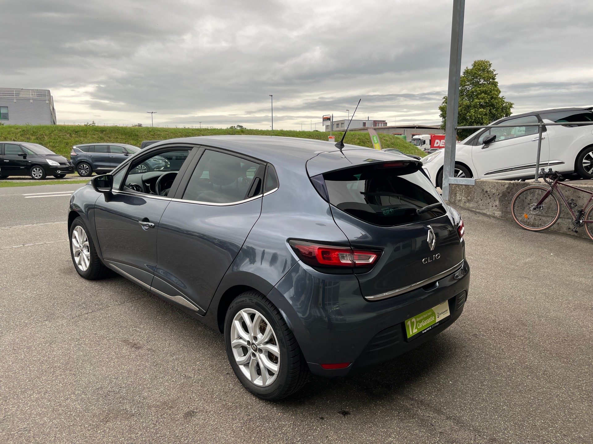 RENAULT Clio 1.5 dCi Intens EDC+++AB MFK+++NEUER ZAHNRIEMEN UND WASSERPUMPE+++-showroom-element-1