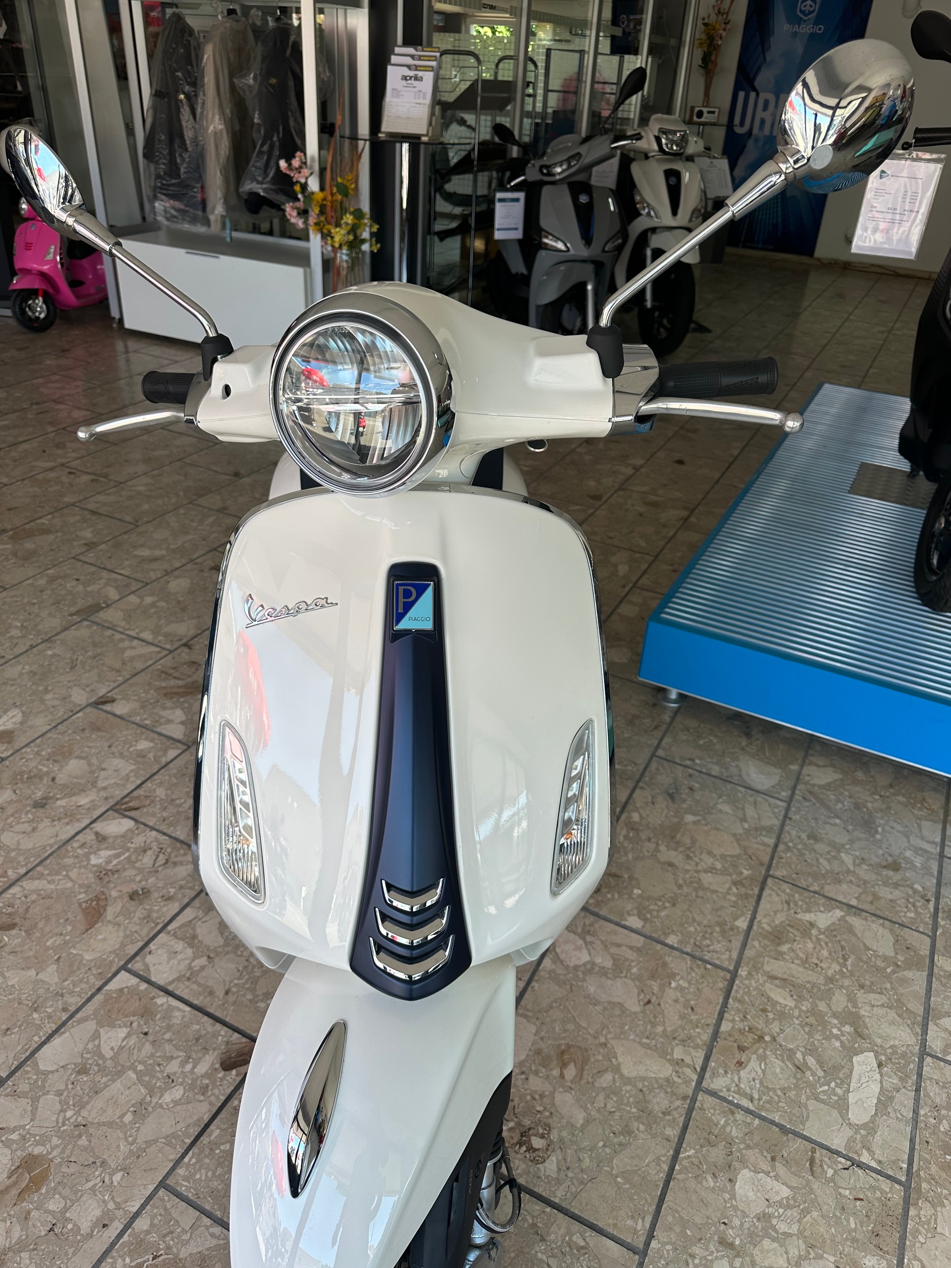 PIAGGIO Vespa 125 Primavera Yacht Club ABS-image-4