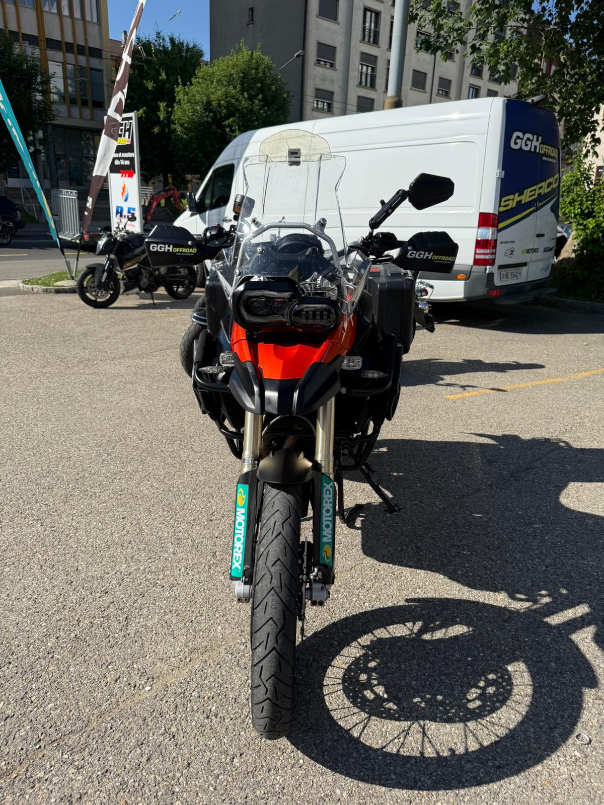 BMW F 800 GS-image-4