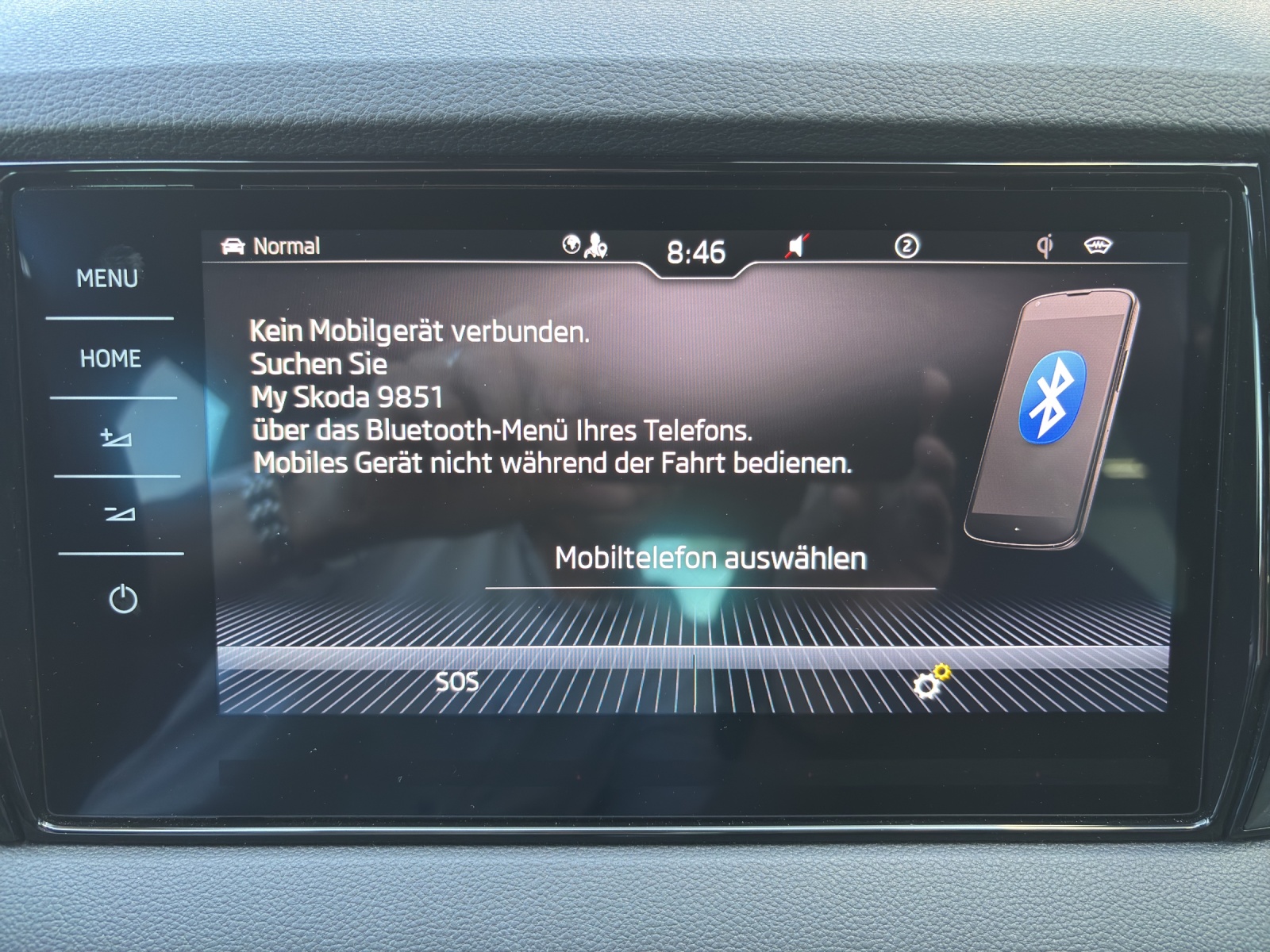 SKODA New Karoq 2.0 TDI CR Sport Line 4x4 DSG mit AHK & elektr. Vordersitze mit Memory & Leder-image-20
