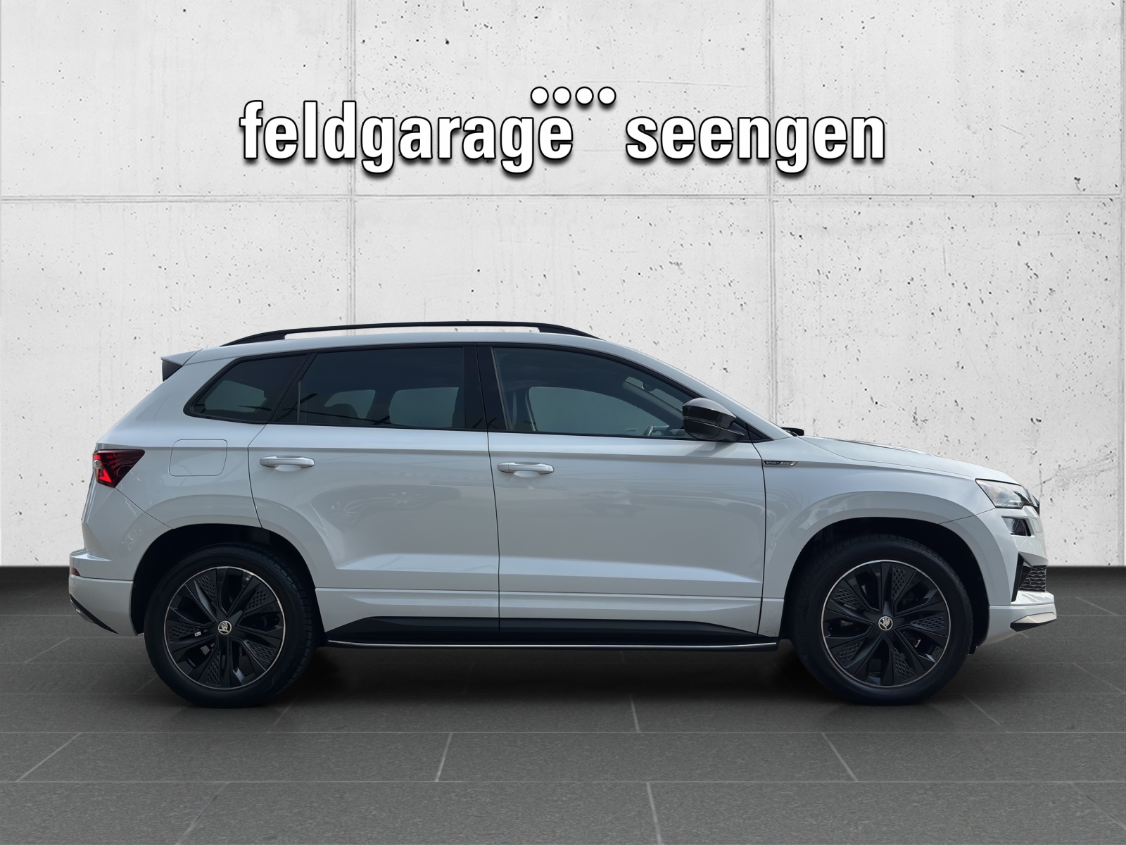 SKODA New Karoq 2.0 TDI CR Sport Line 4x4 DSG mit AHK & elektr. Vordersitze mit Memory & Leder-showroom-element-3