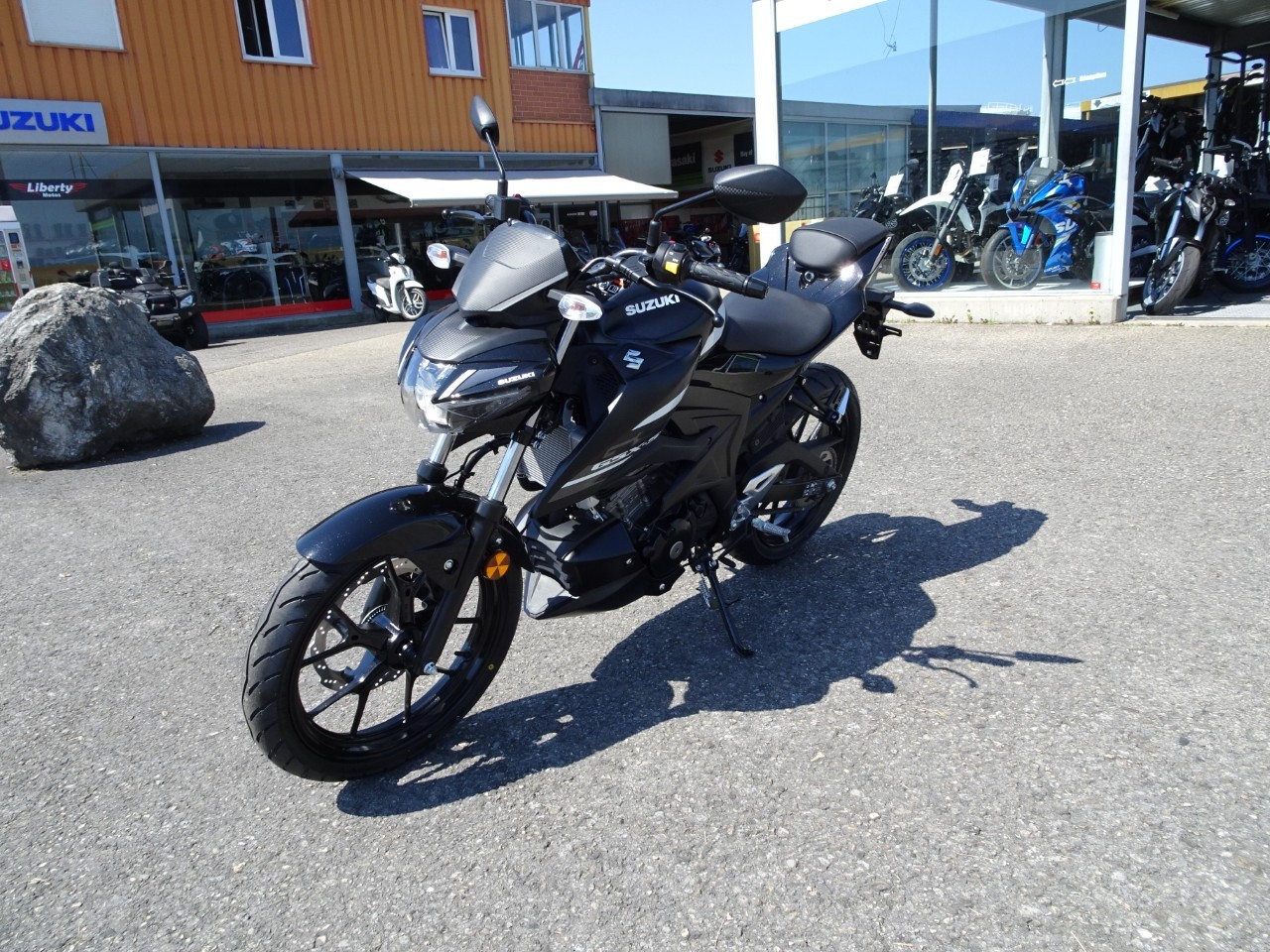 SUZUKI GSX-S 125-image-3