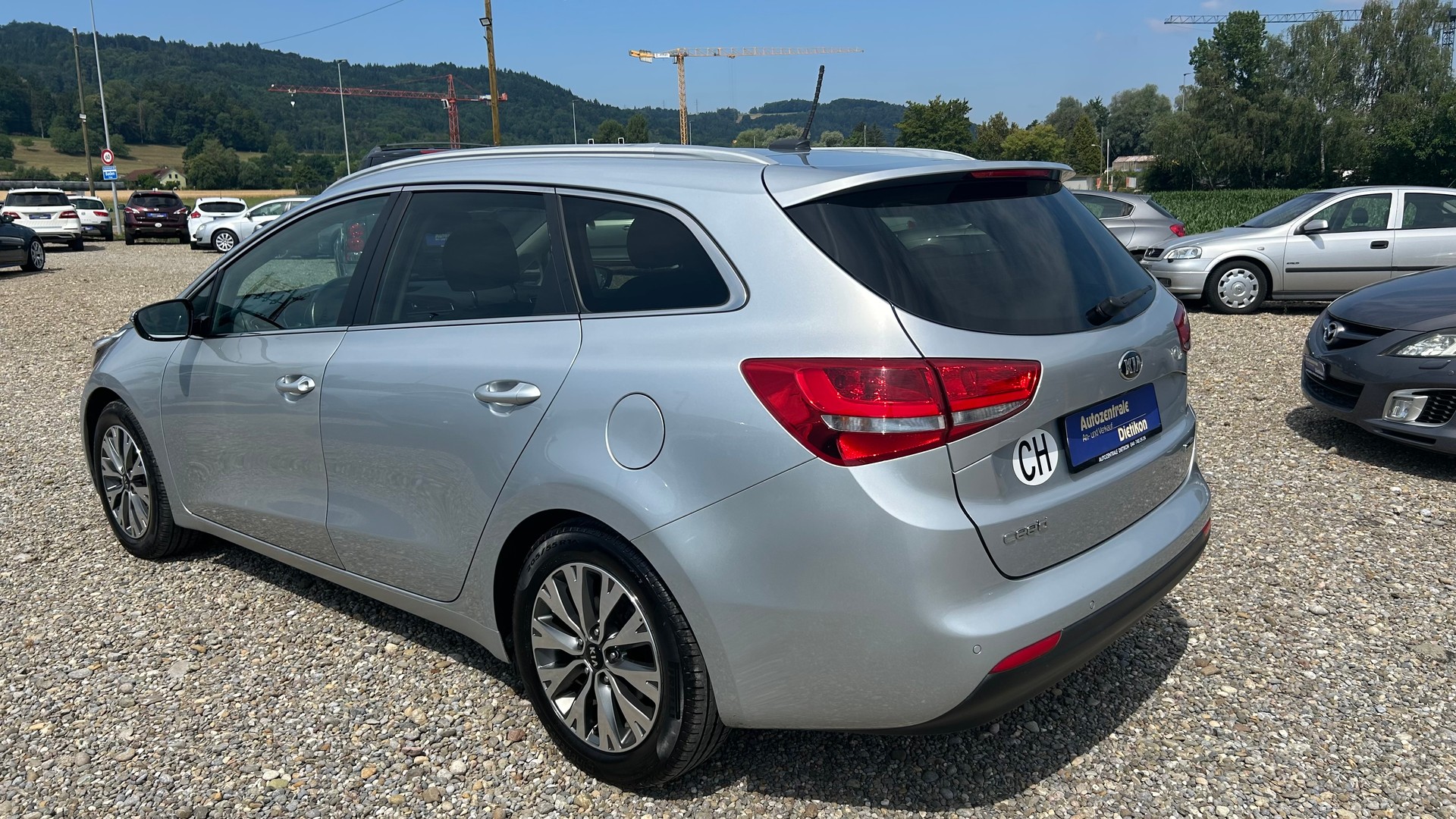 KIA Cee'd Sportswagon 1.6 CRDi Swiss Champion DCT-image-20