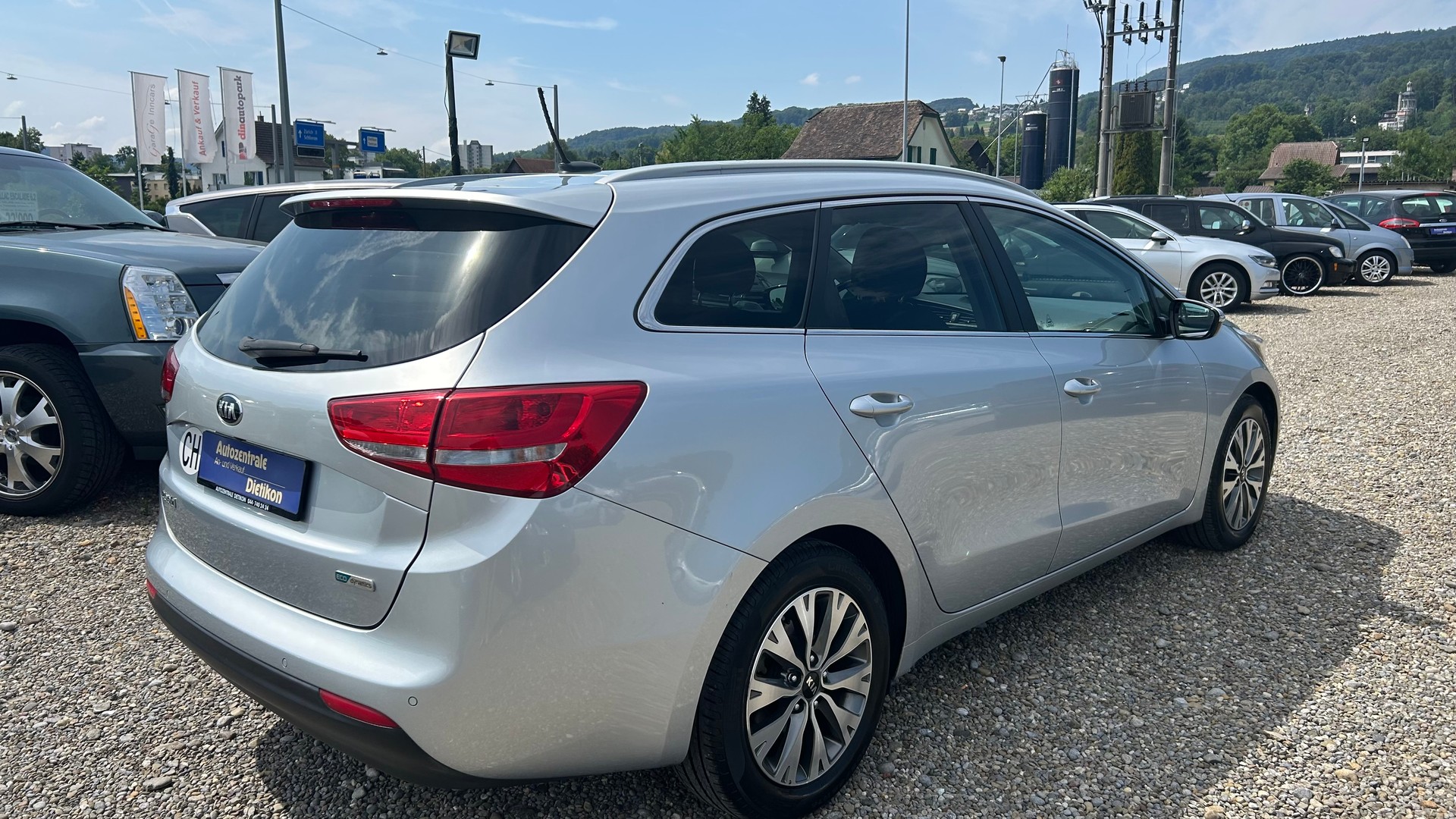 KIA Cee'd Sportswagon 1.6 CRDi Swiss Champion DCT-image-18
