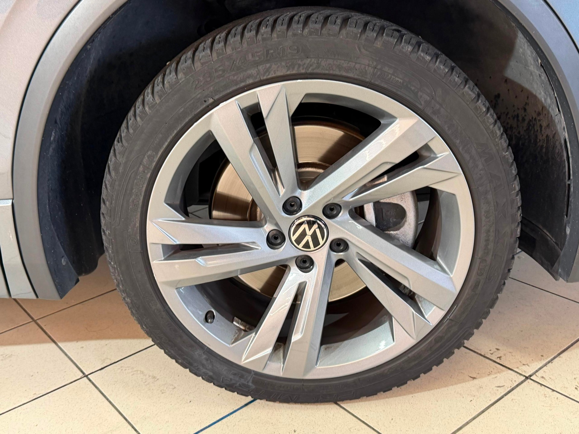 VW Tiguan Allspace 2.0TSI R-Line 4Motion DSG-image-4