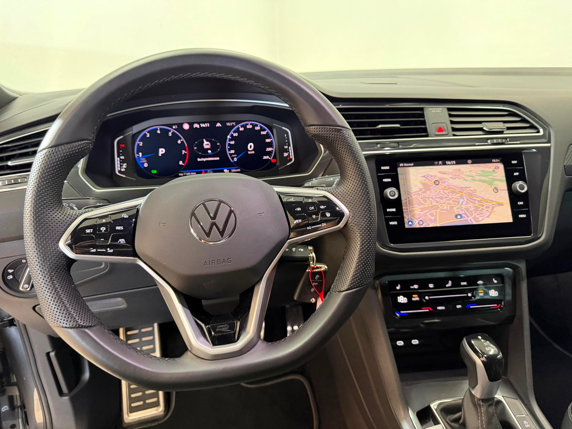 VW Tiguan Allspace 2.0TSI R-Line 4Motion DSG-image-6