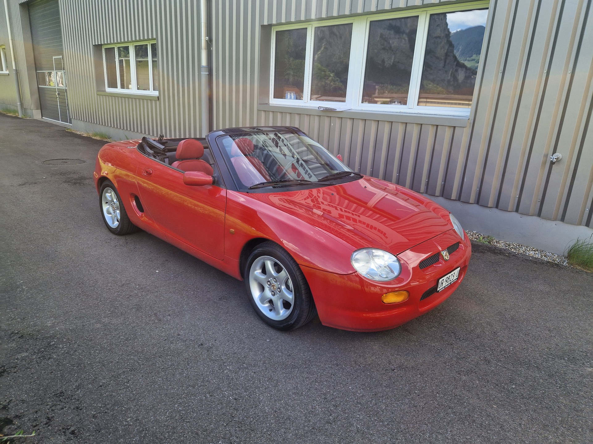 MG 1.8i-16V-image-1