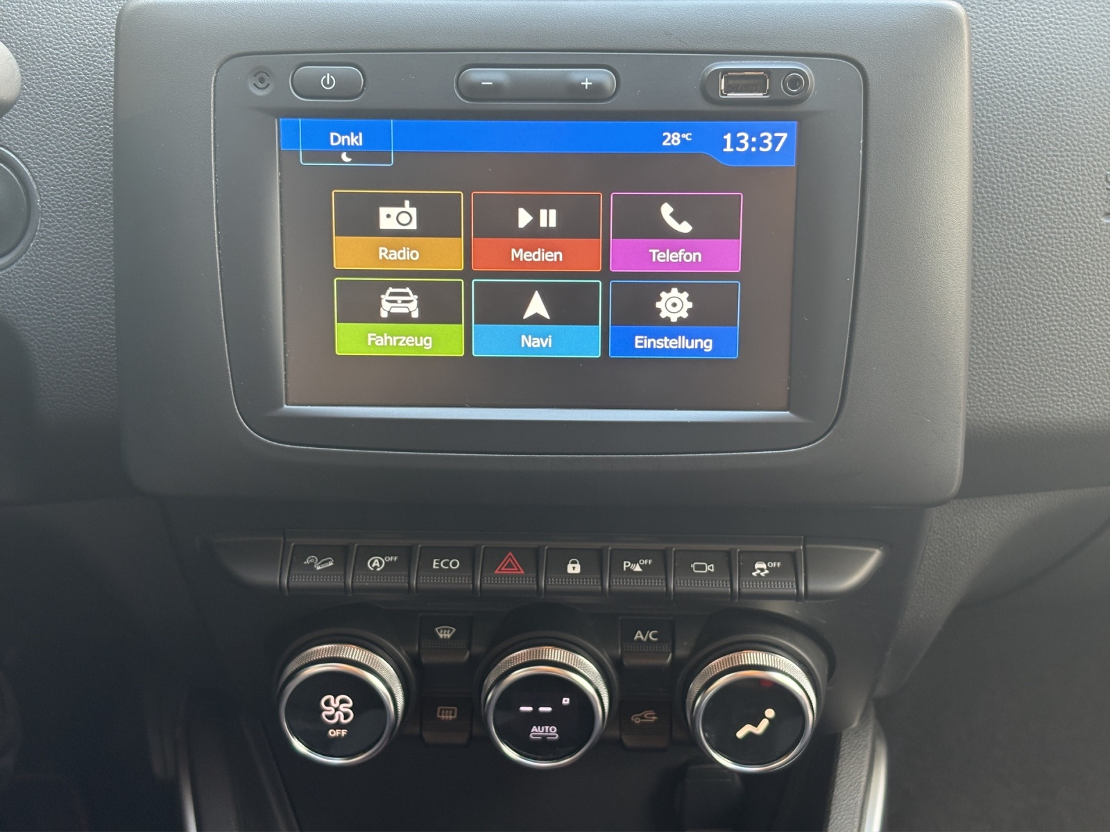 DACIA Duster 1.3 TCe 150 Prestige-image-11