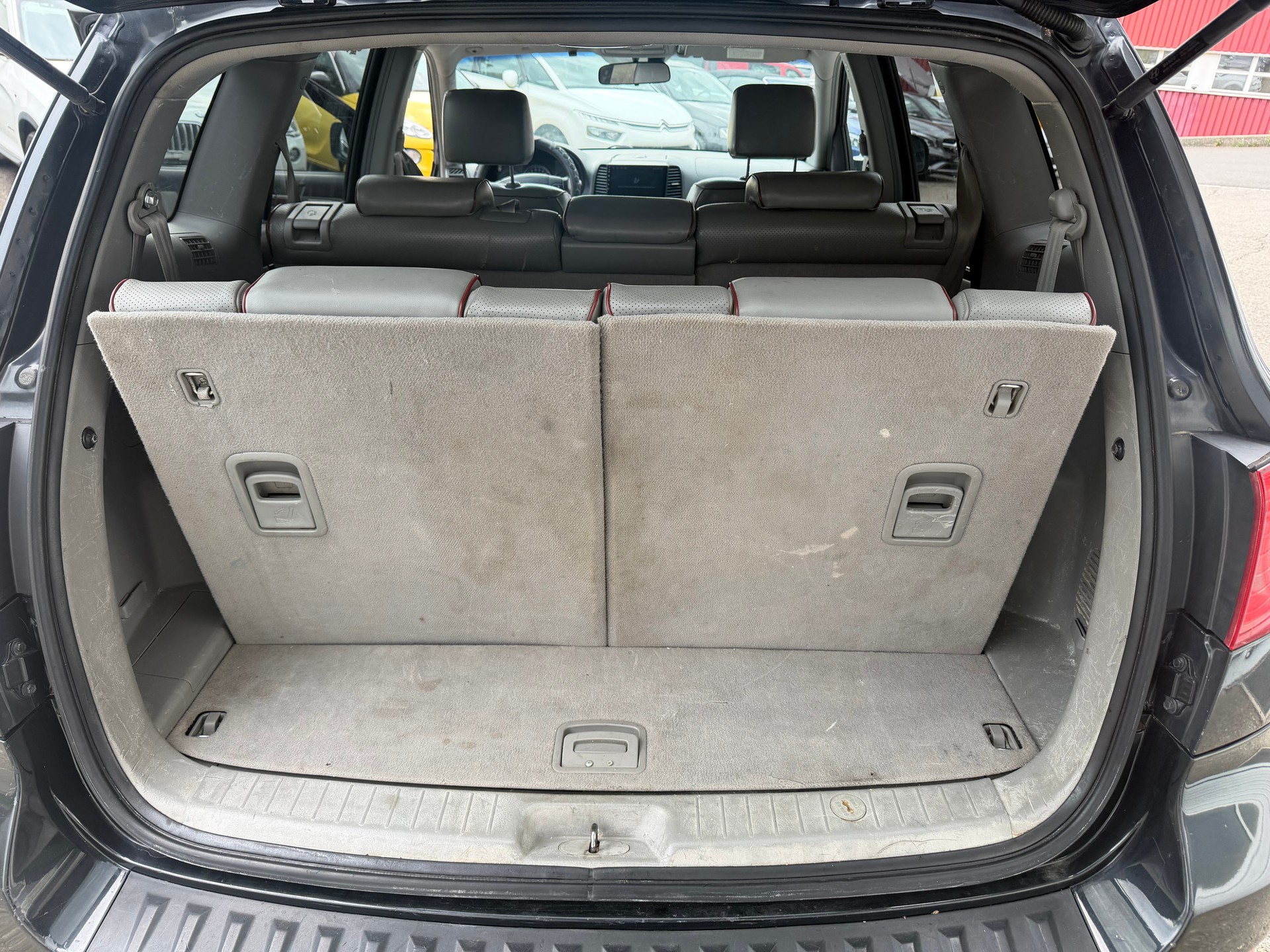 HYUNDAI Santa Fe 2.2 CRDi Premium 4WD Automatic-image-8