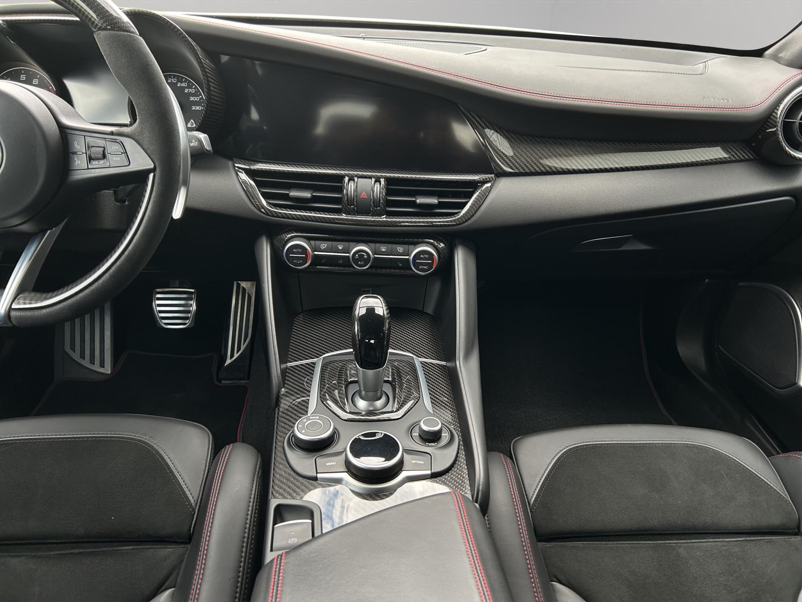 ALFA ROMEO Giulia 2.9 V6 Quadrifoglio Automatic-image-15