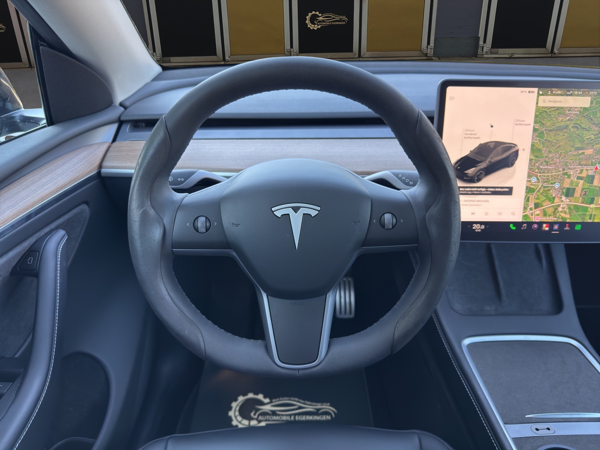 TESLA Model Y Performance D-image-11