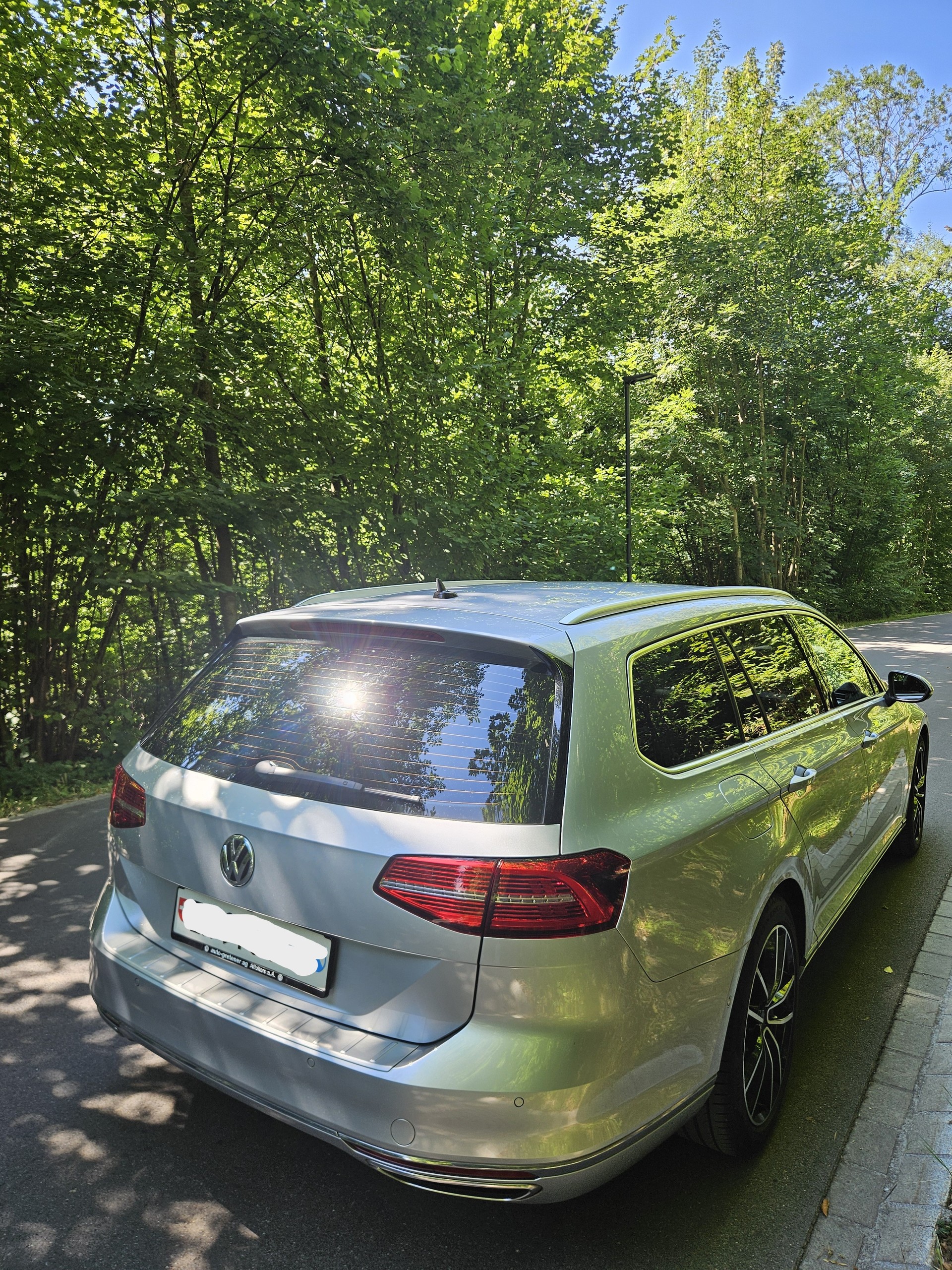 VW 2.0 TSI Highline DSG 360°Kamera | DCC | ACC | Sportfahrwerk-image-5
