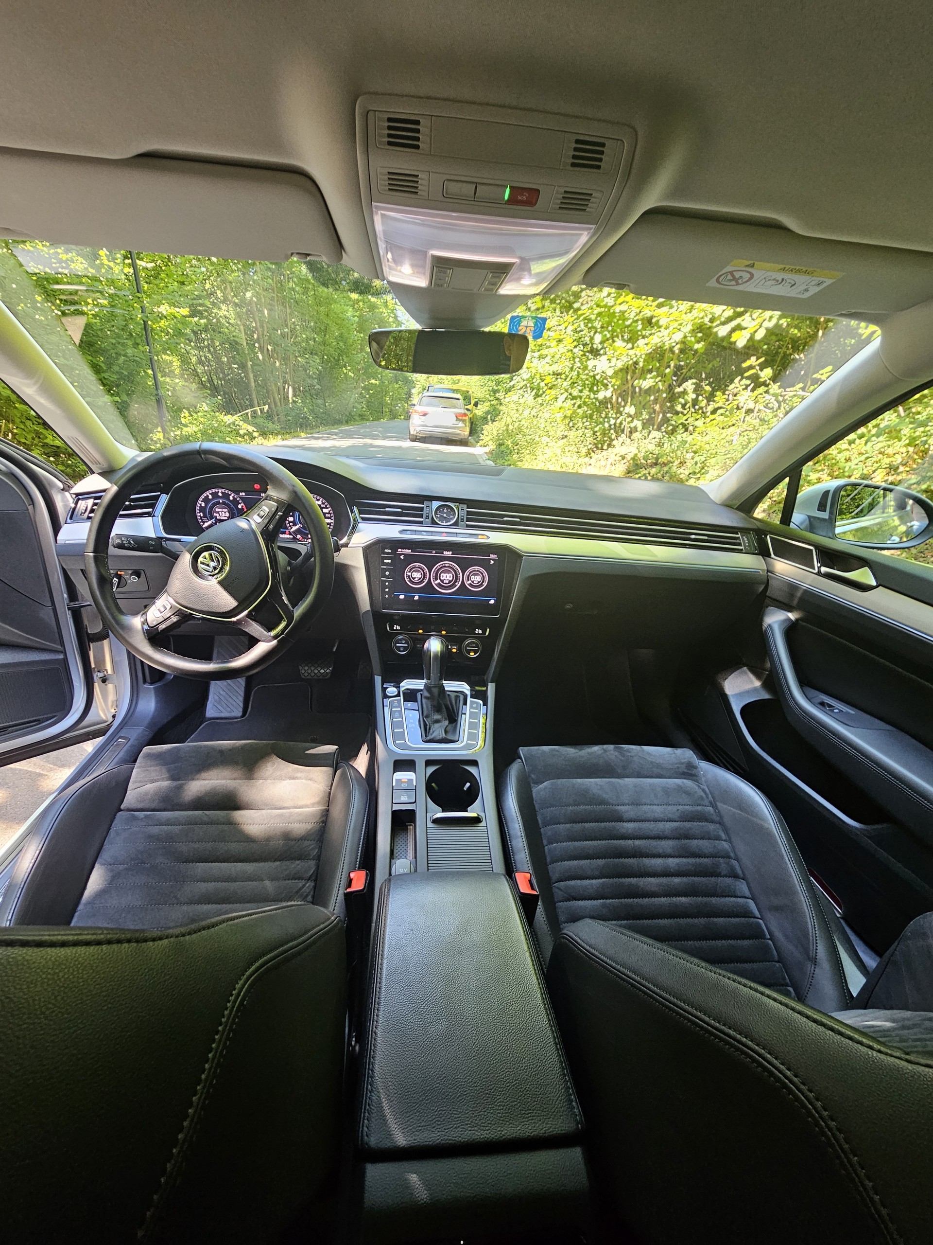 VW 2.0 TSI Highline DSG 360°Kamera | DCC | ACC | Sportfahrwerk-image-2
