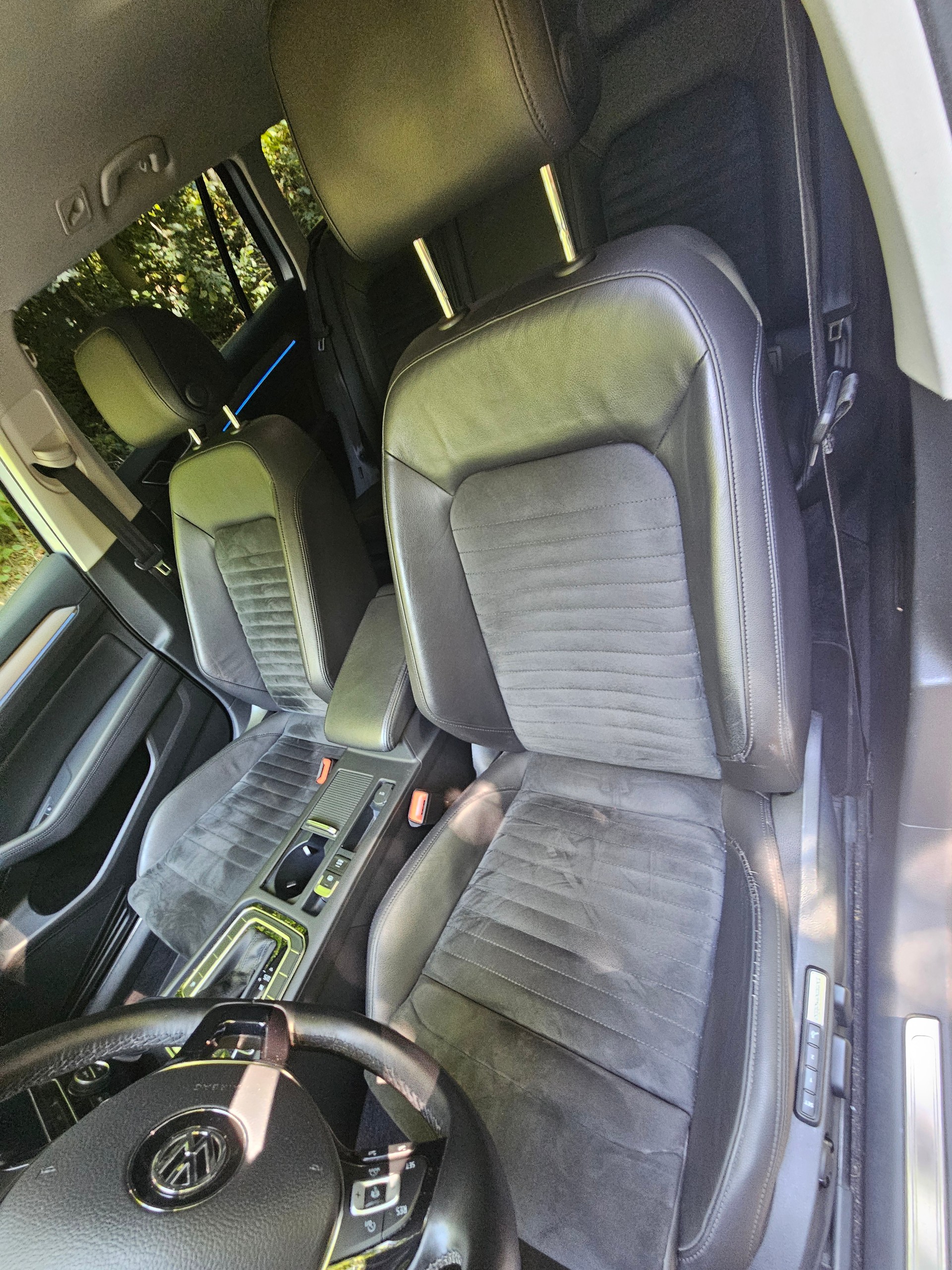 VW 2.0 TSI Highline DSG 360°Kamera | DCC | ACC | Sportfahrwerk-image-9