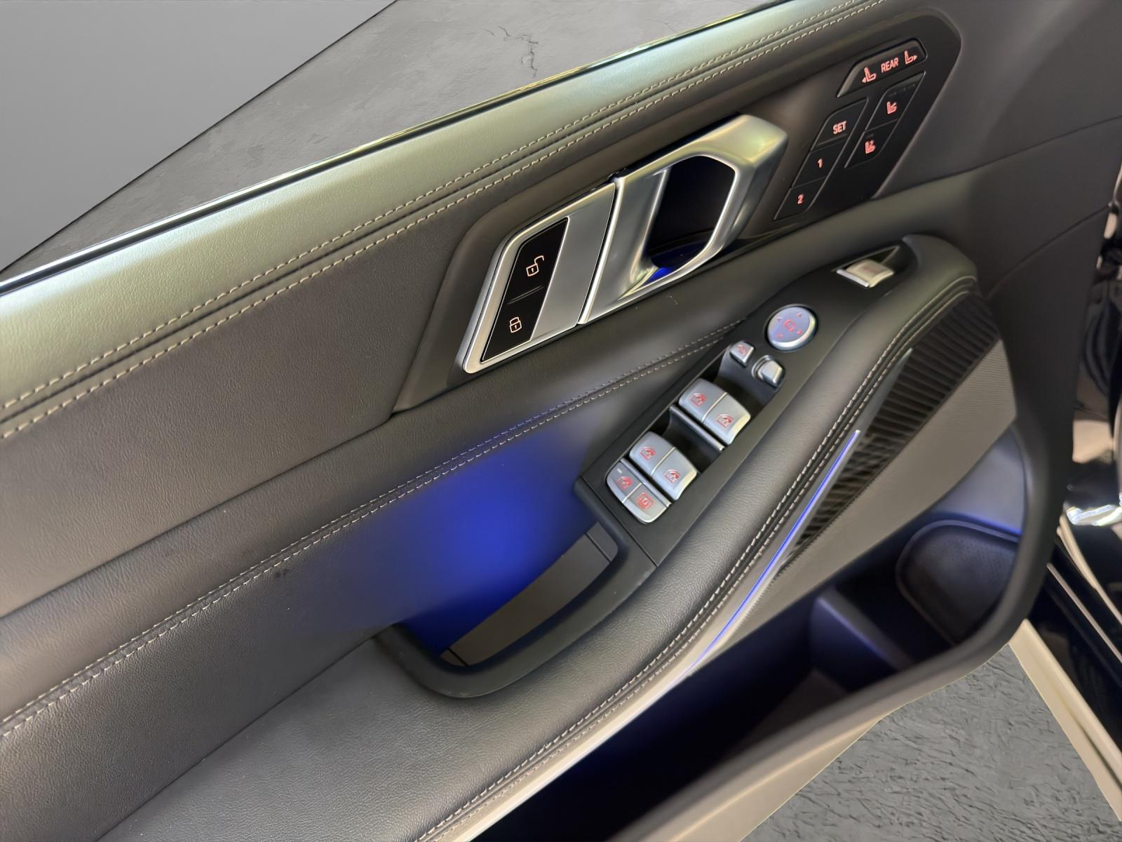 BMW X7 M60i-image-8