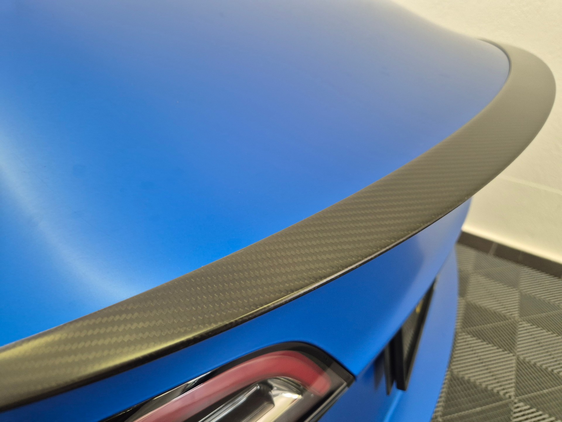 TESLA Model 3 Performance Dual Motor AWD-image-4