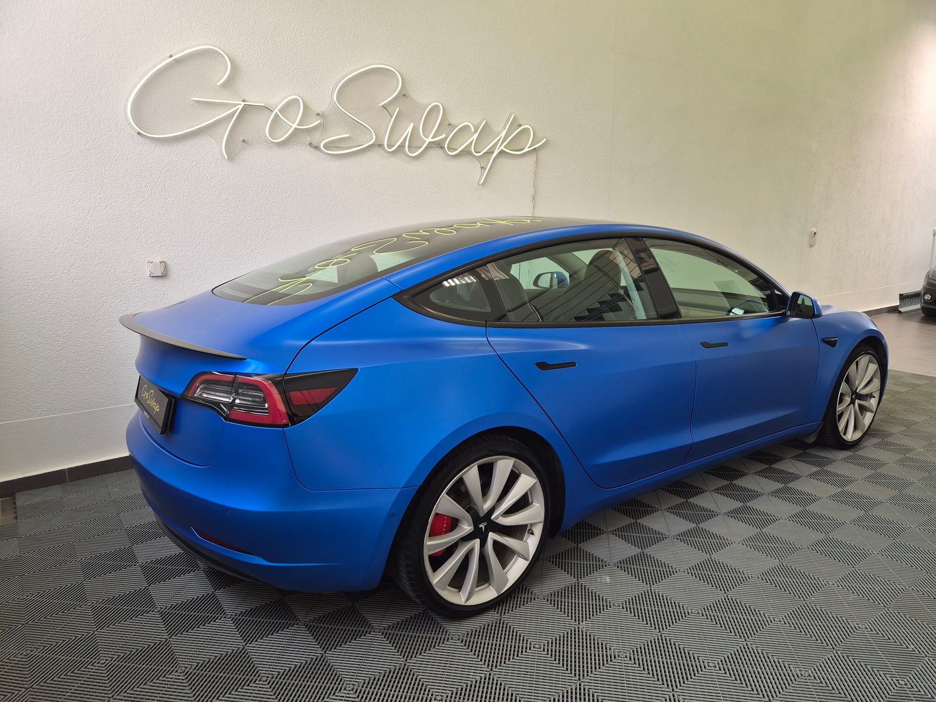 TESLA Model 3 Performance Dual Motor AWD-image-7