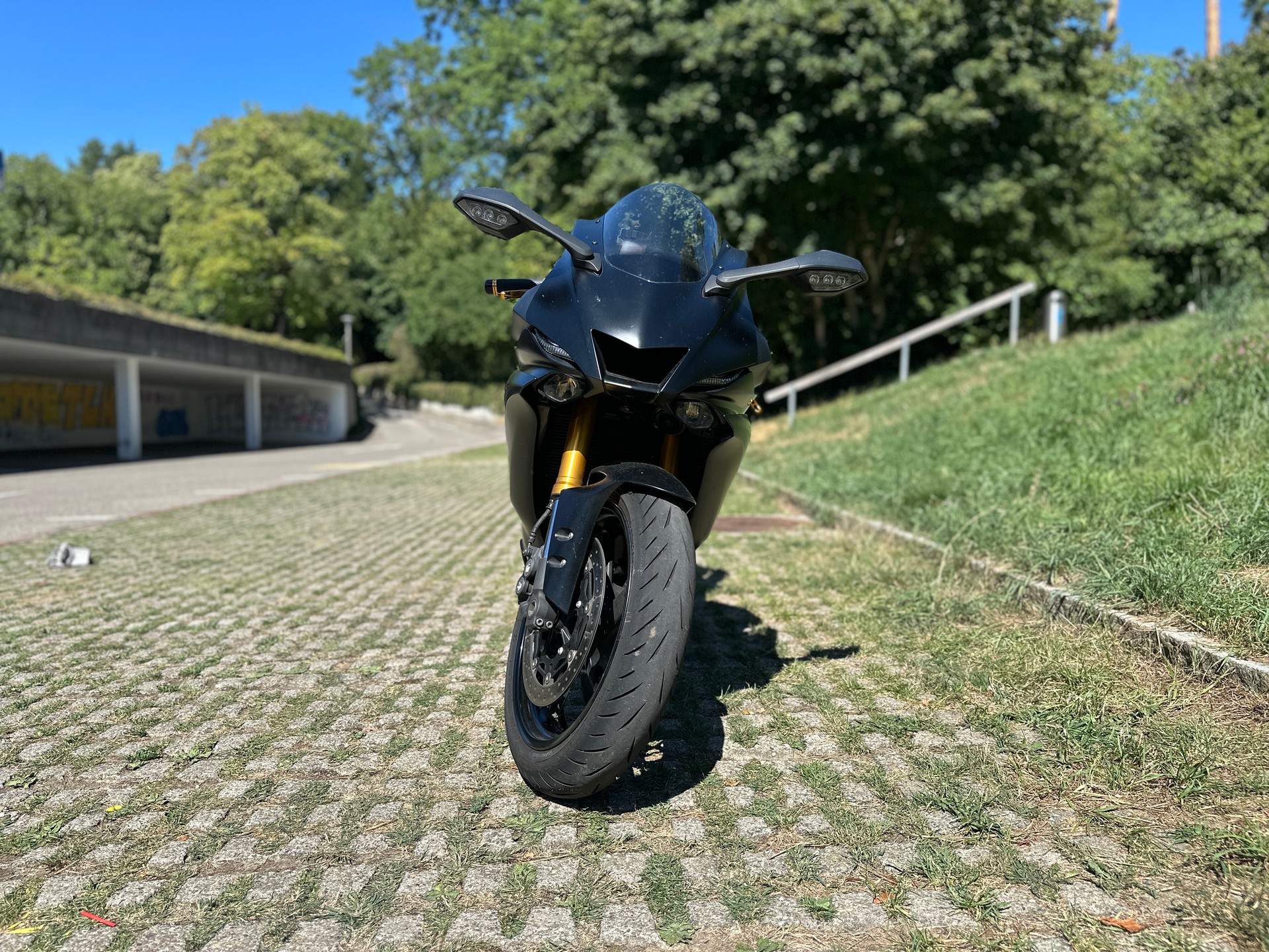 YAMAHA YZF-R6-image-3
