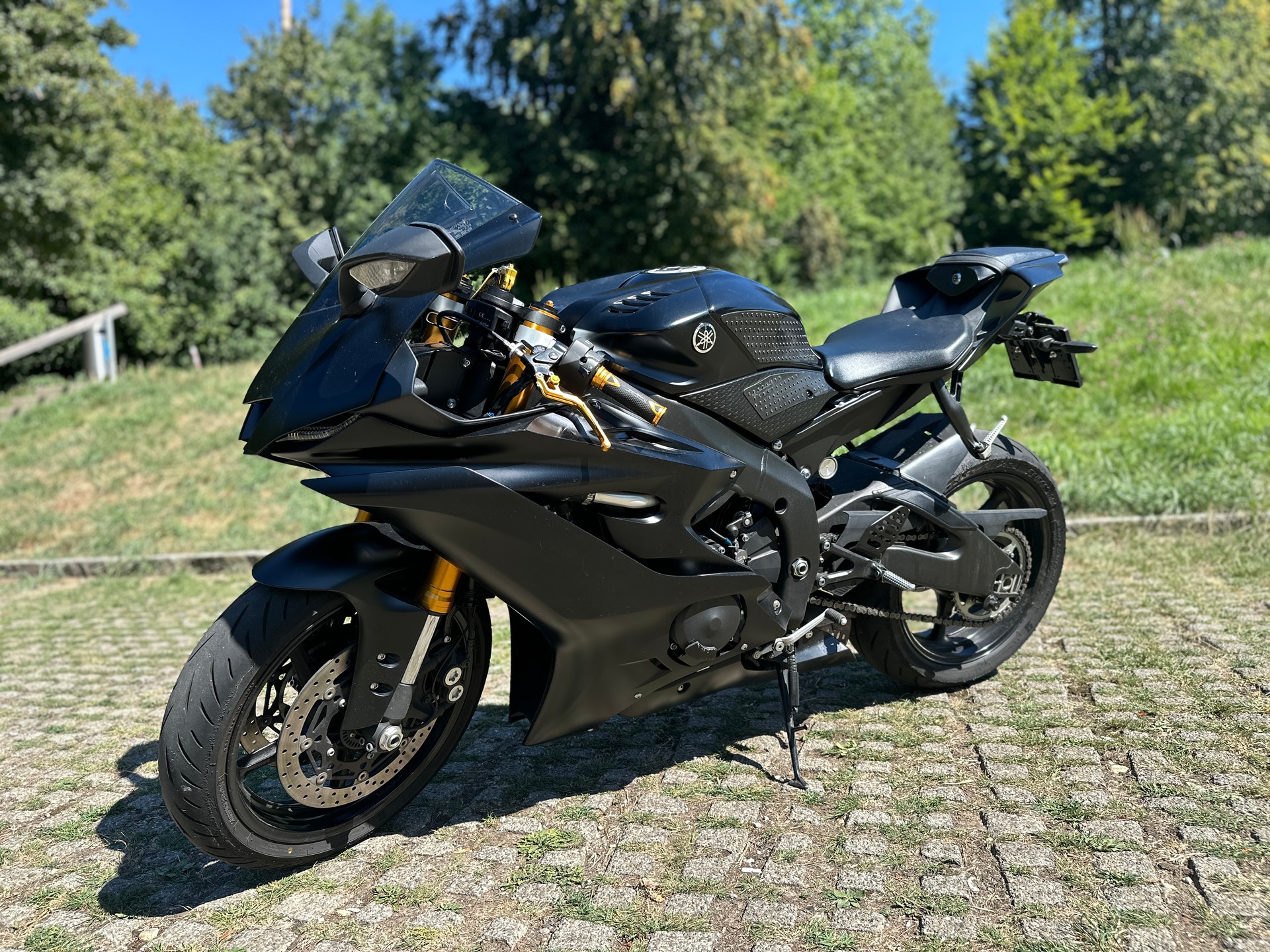 YAMAHA YZF-R6-image-0