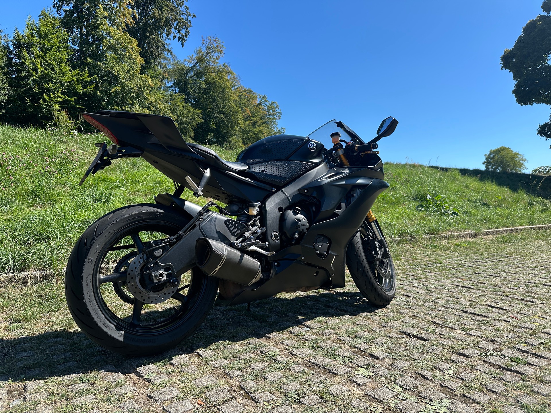 YAMAHA YZF-R6-image-2