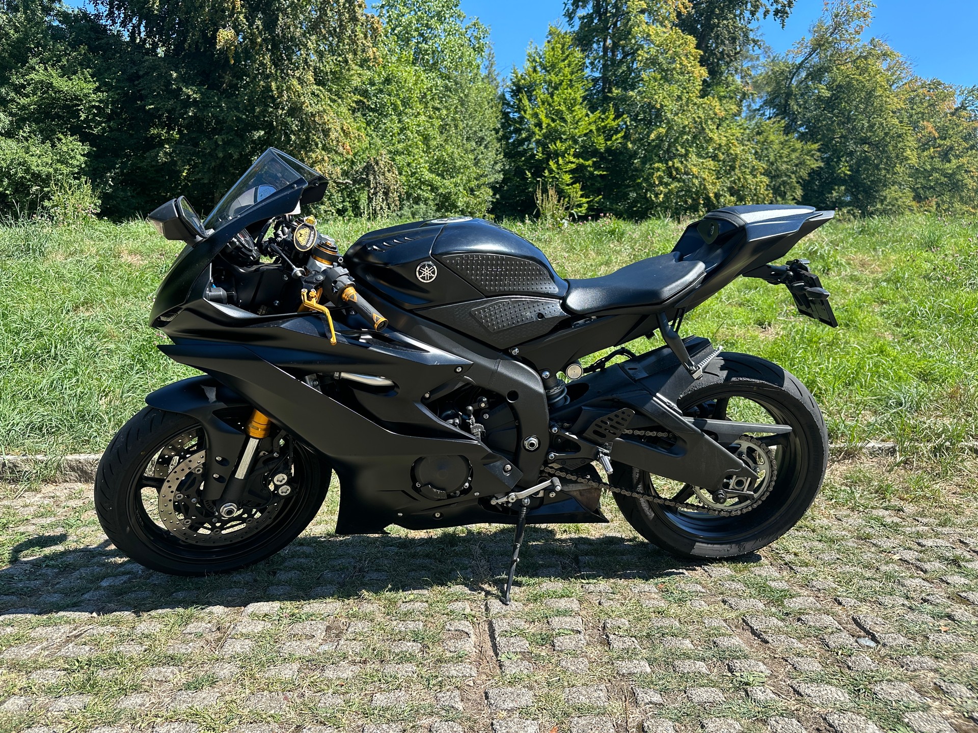 YAMAHA YZF-R6-image-4