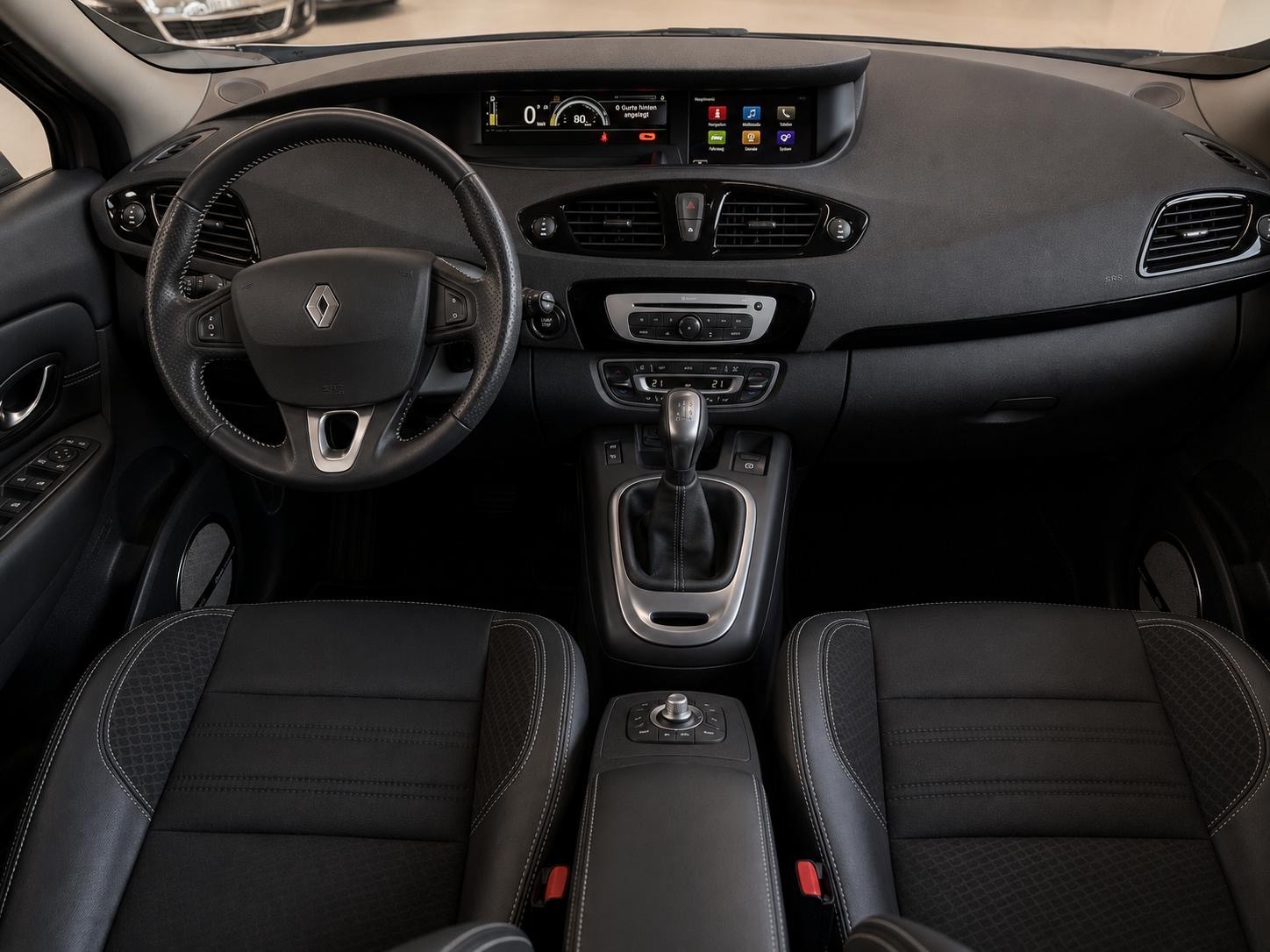 RENAULT Grand Scénic 1.5 dCi 7 Plätze, Anhängerkupplung-image-11