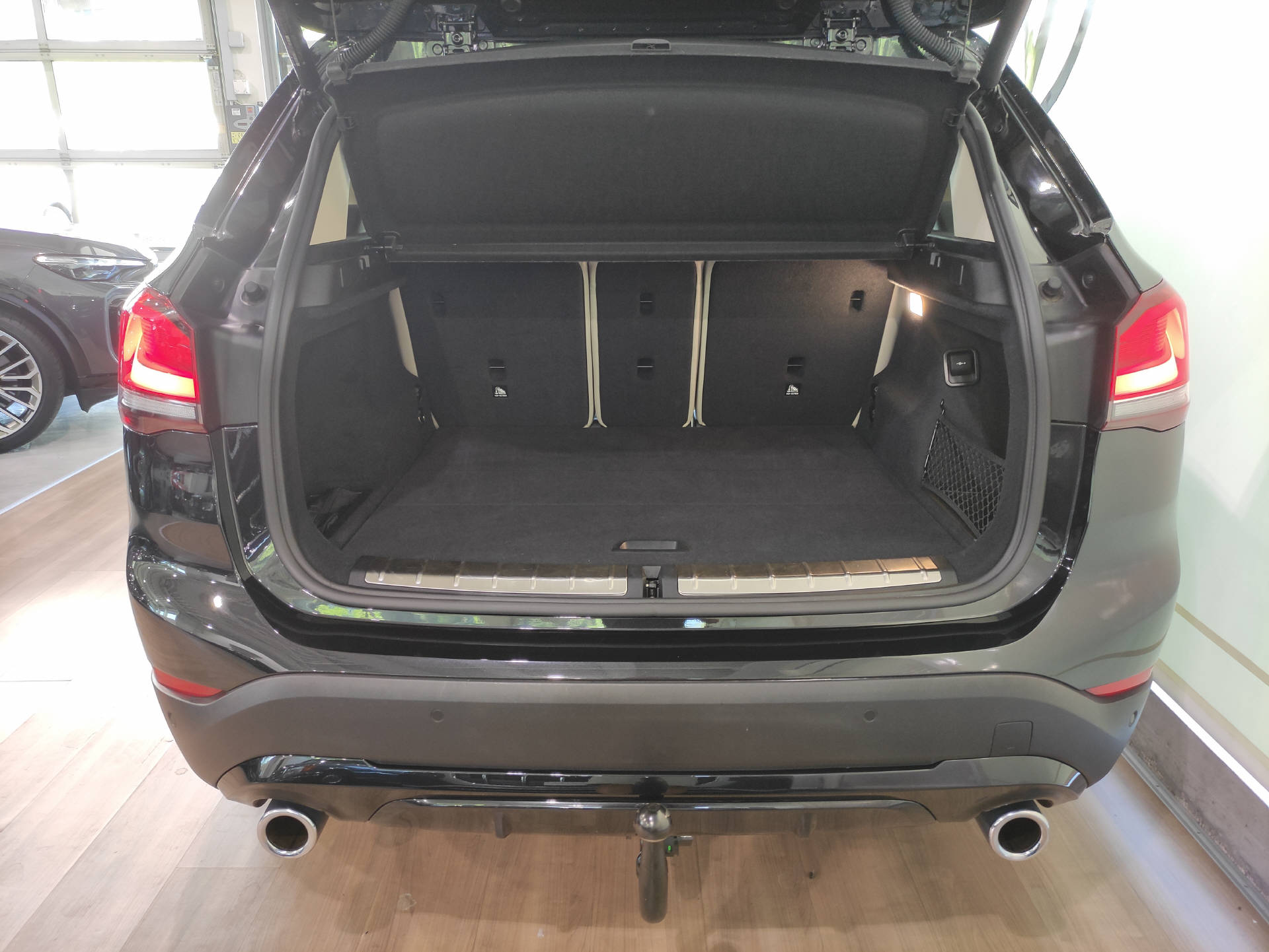 BMW X1 20i xDrive Sportline-image-13