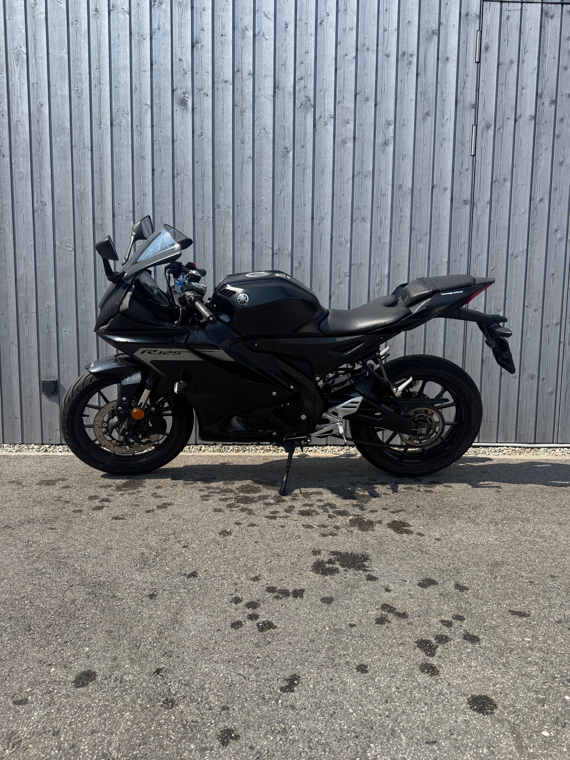 YAMAHA YZF-R 125 ABS-image-3