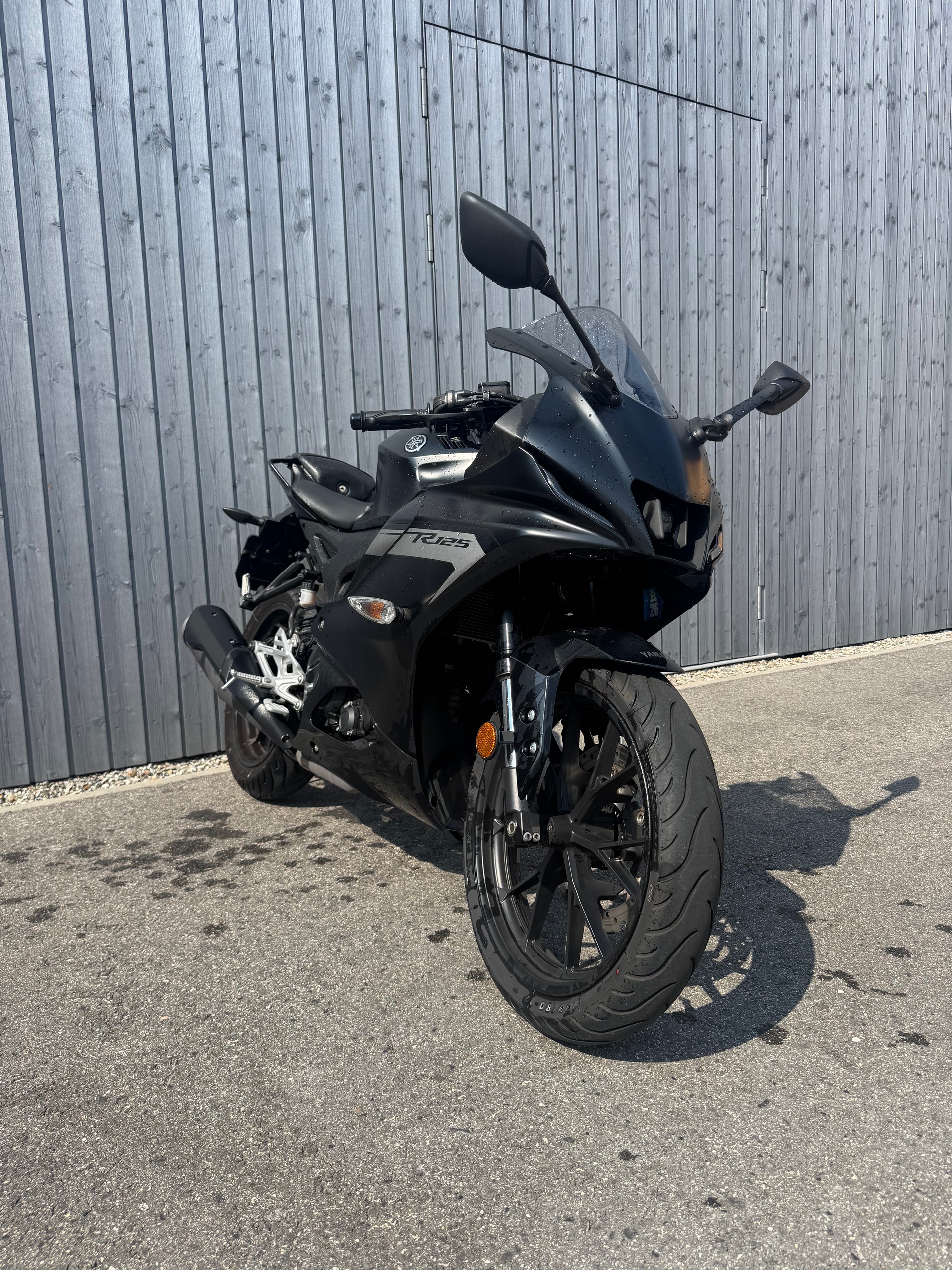 YAMAHA YZF-R 125 ABS-image-1