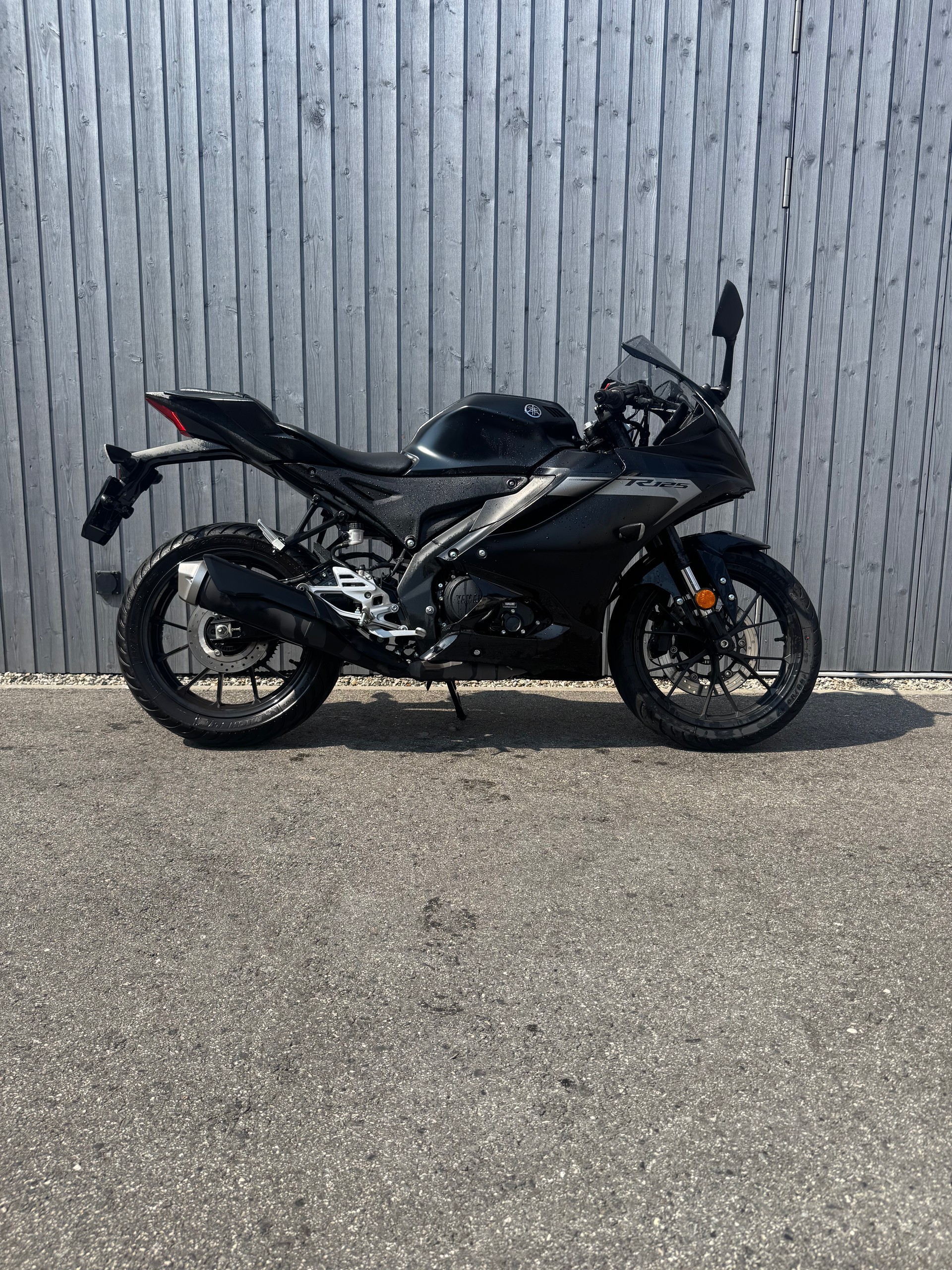 YAMAHA YZF-R 125 ABS-image-0