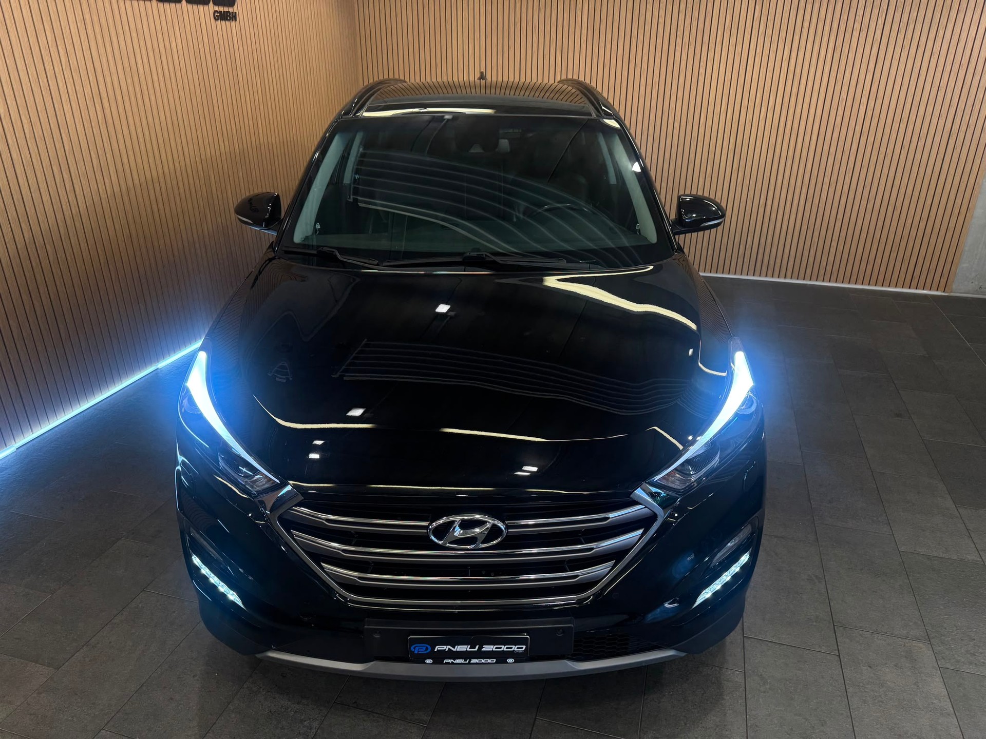 HYUNDAI Tucson 2.0 CRDI Vertex 4WD Automatic-showroom-element-3
