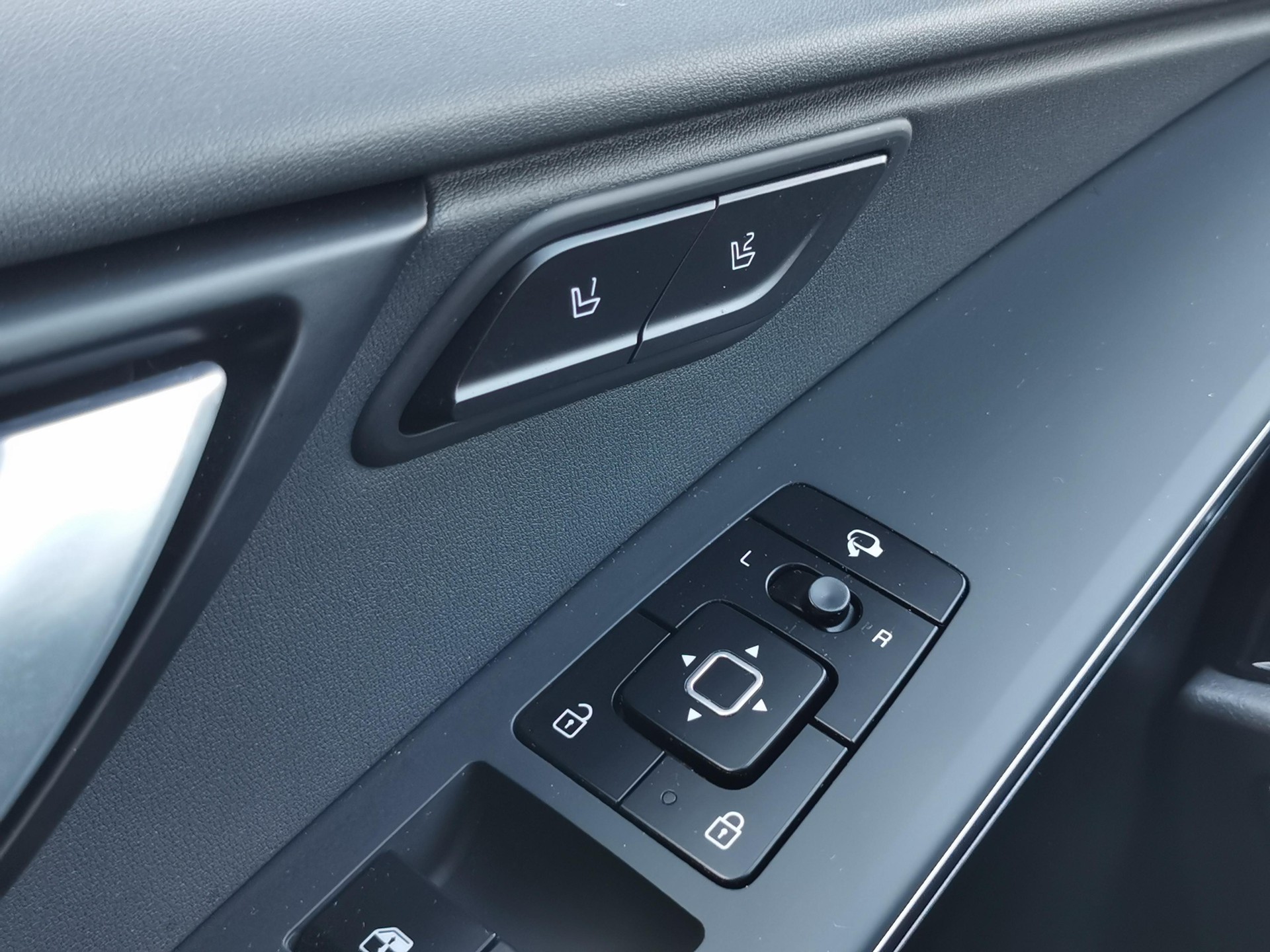 KIA Niro 1.6 GDi Hybrid Style-image-14