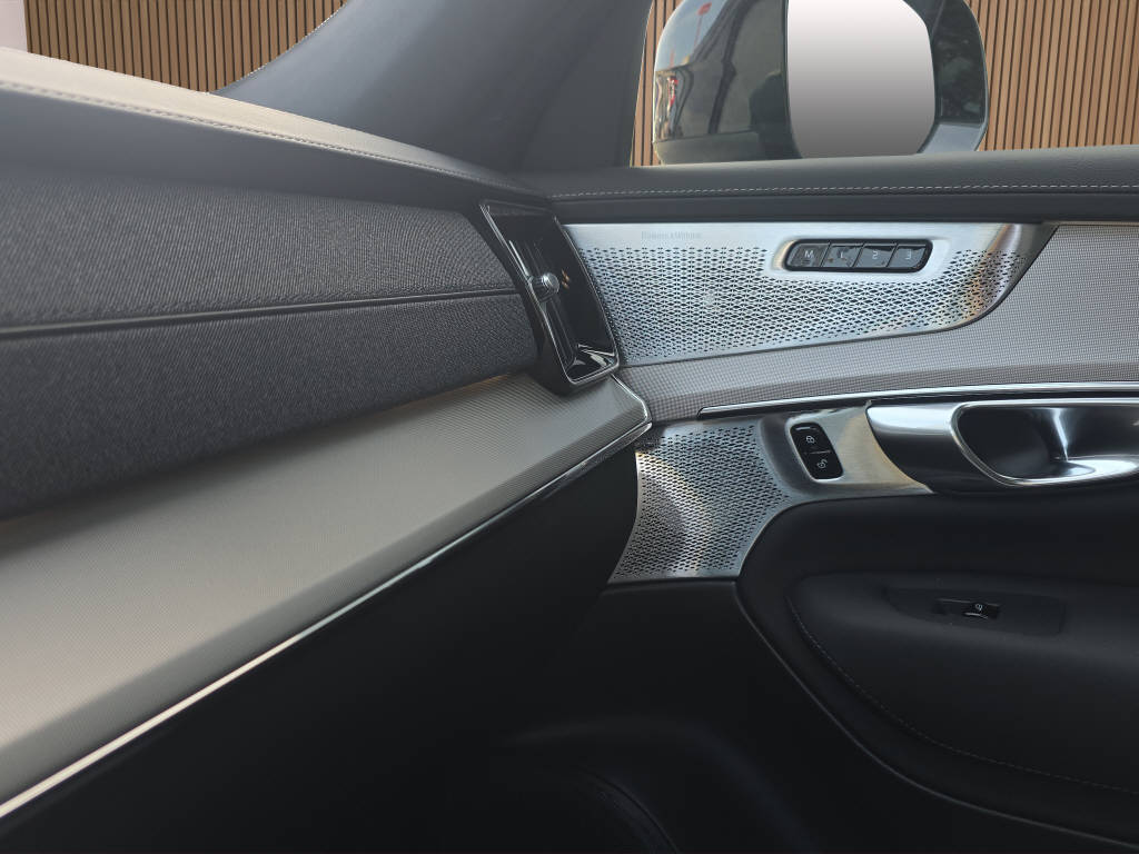 VOLVO XC90 2.0 T8 TE Black Edition eAWD-image-20