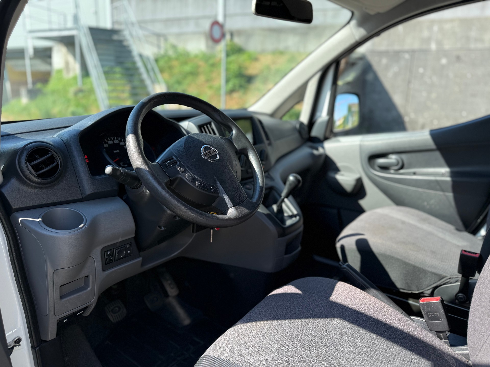 NISSAN 1.6 16V 110 PS | Camper-Basis | nur 27’000 km (Frisch Ab MFK)-image-11